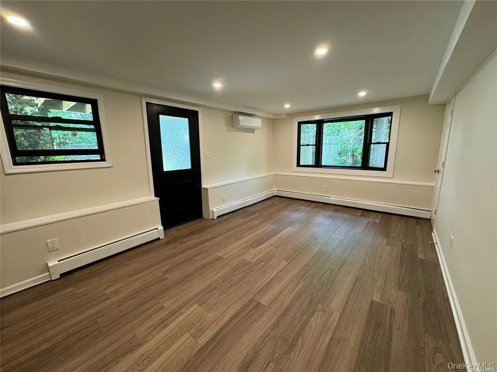 4 Nicholas Court, Smithtown, NY, 2 Bedroom Bedrooms, 3 Room Rooms,1 BathroomBathrooms,Residential Lease,For Rent,Nicholas,0,1050959 4 Nicholas Court, Smithtown, NY, 2 Bedroom Bedrooms, 3 Room Rooms,1 BathroomBathrooms,Residential Lease,For Rent,Nicholas,0,1050959