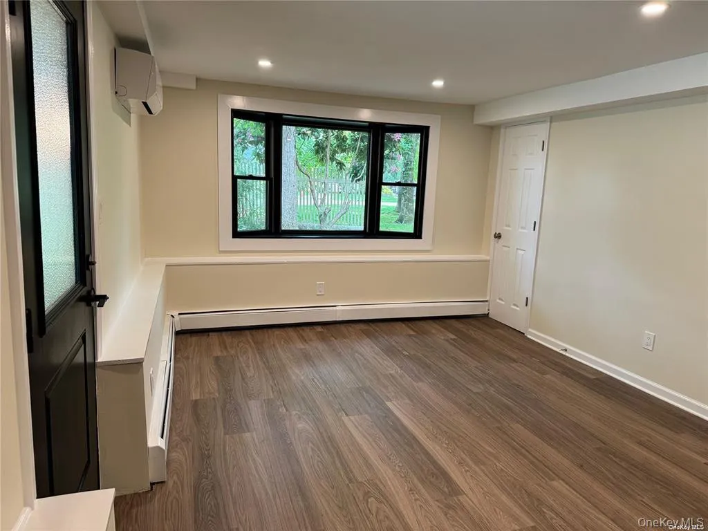 4 Nicholas Court, Smithtown, NY, 2 Bedroom Bedrooms, 3 Room Rooms,1 BathroomBathrooms,Residential Lease,For Rent,Nicholas,0,1050959 4 Nicholas Court, Smithtown, NY, 2 Bedroom Bedrooms, 3 Room Rooms,1 BathroomBathrooms,Residential Lease,For Rent,Nicholas,0,1050959