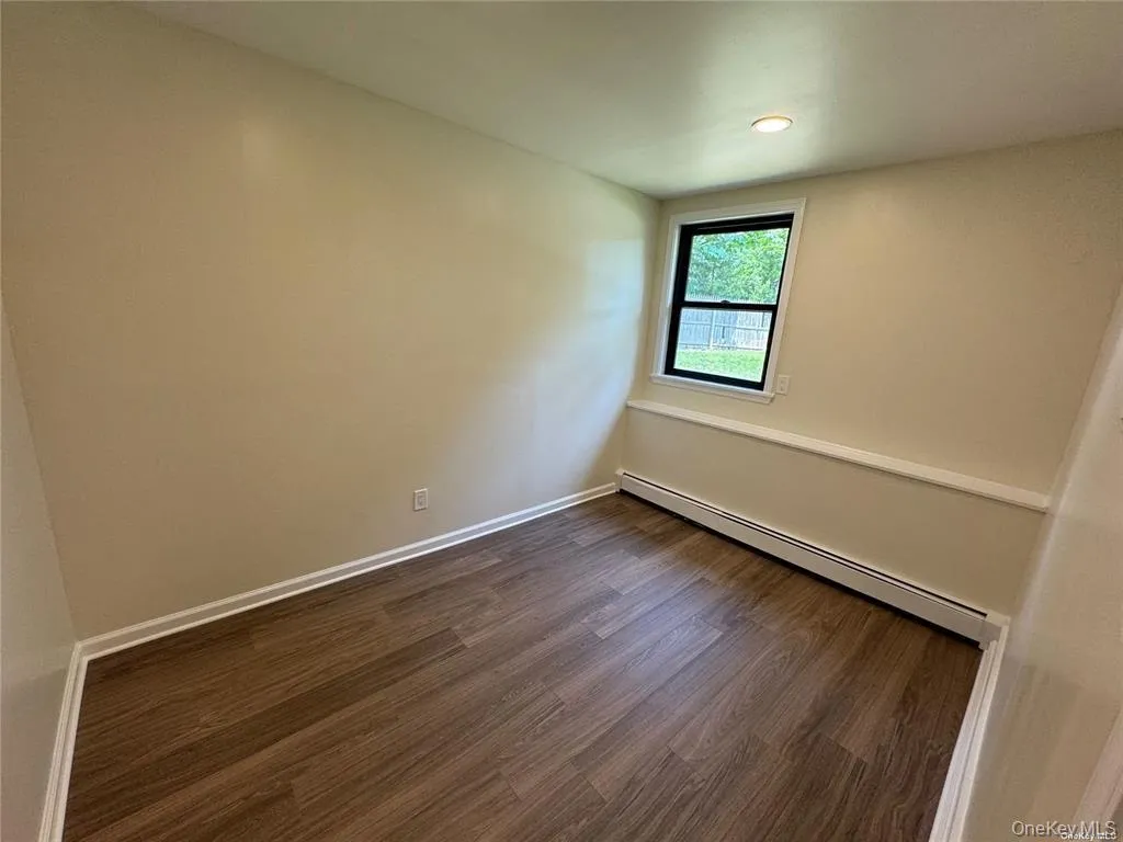 4 Nicholas Court, Smithtown, NY, 2 Bedroom Bedrooms, 3 Room Rooms,1 BathroomBathrooms,Residential Lease,For Rent,Nicholas,0,1050959 4 Nicholas Court, Smithtown, NY, 2 Bedroom Bedrooms, 3 Room Rooms,1 BathroomBathrooms,Residential Lease,For Rent,Nicholas,0,1050959