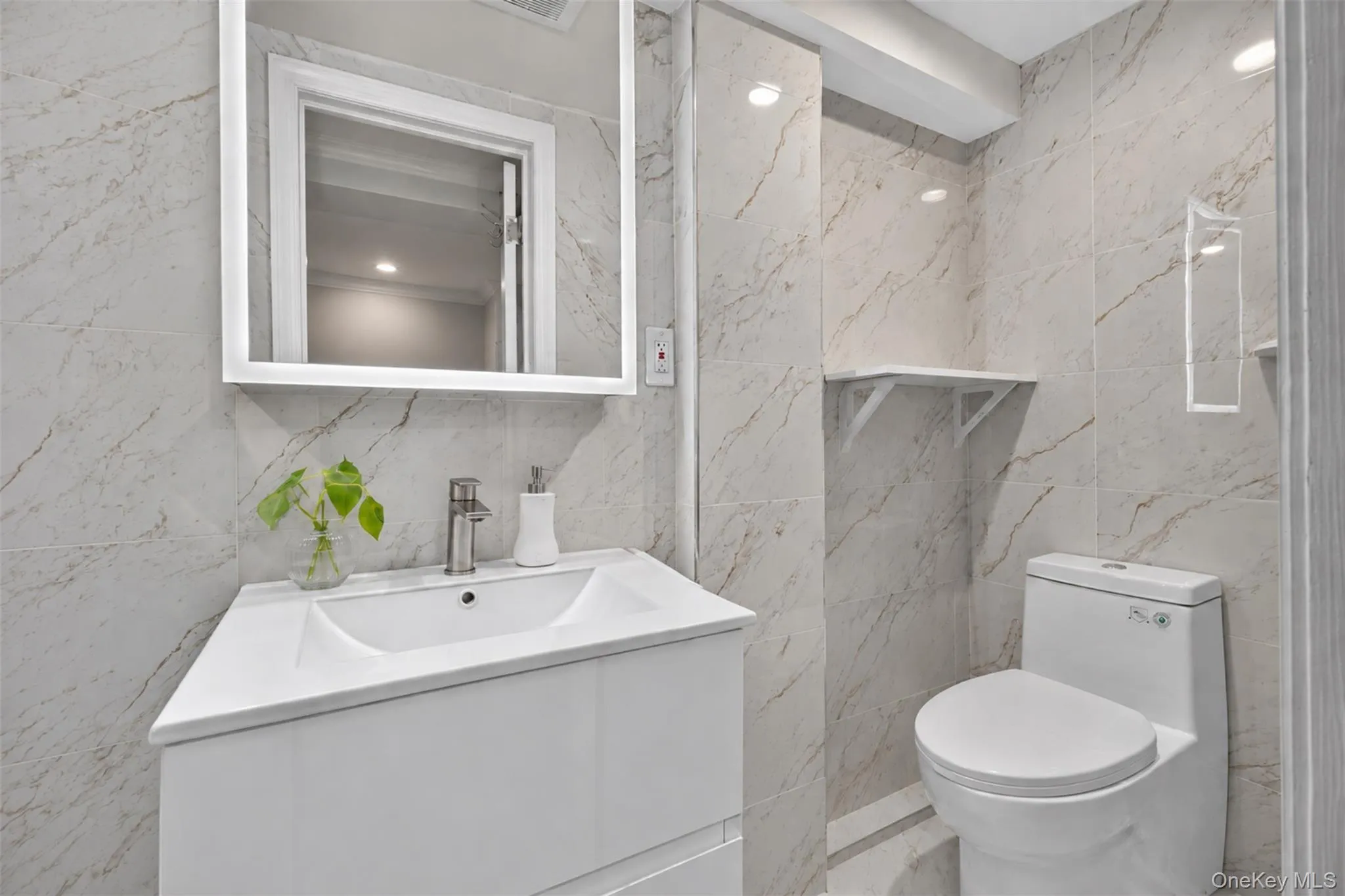 56-18 185th Street, New York, NY, 2 Bedrooms Bedrooms, 5 Rooms Rooms,2 BathroomsBathrooms,Residential,For Rent,185th,0,1050966 56-18 185th Street, New York, NY, 2 Bedrooms Bedrooms, 5 Rooms Rooms,2 BathroomsBathrooms,Residential,For Rent,185th,0,1050966