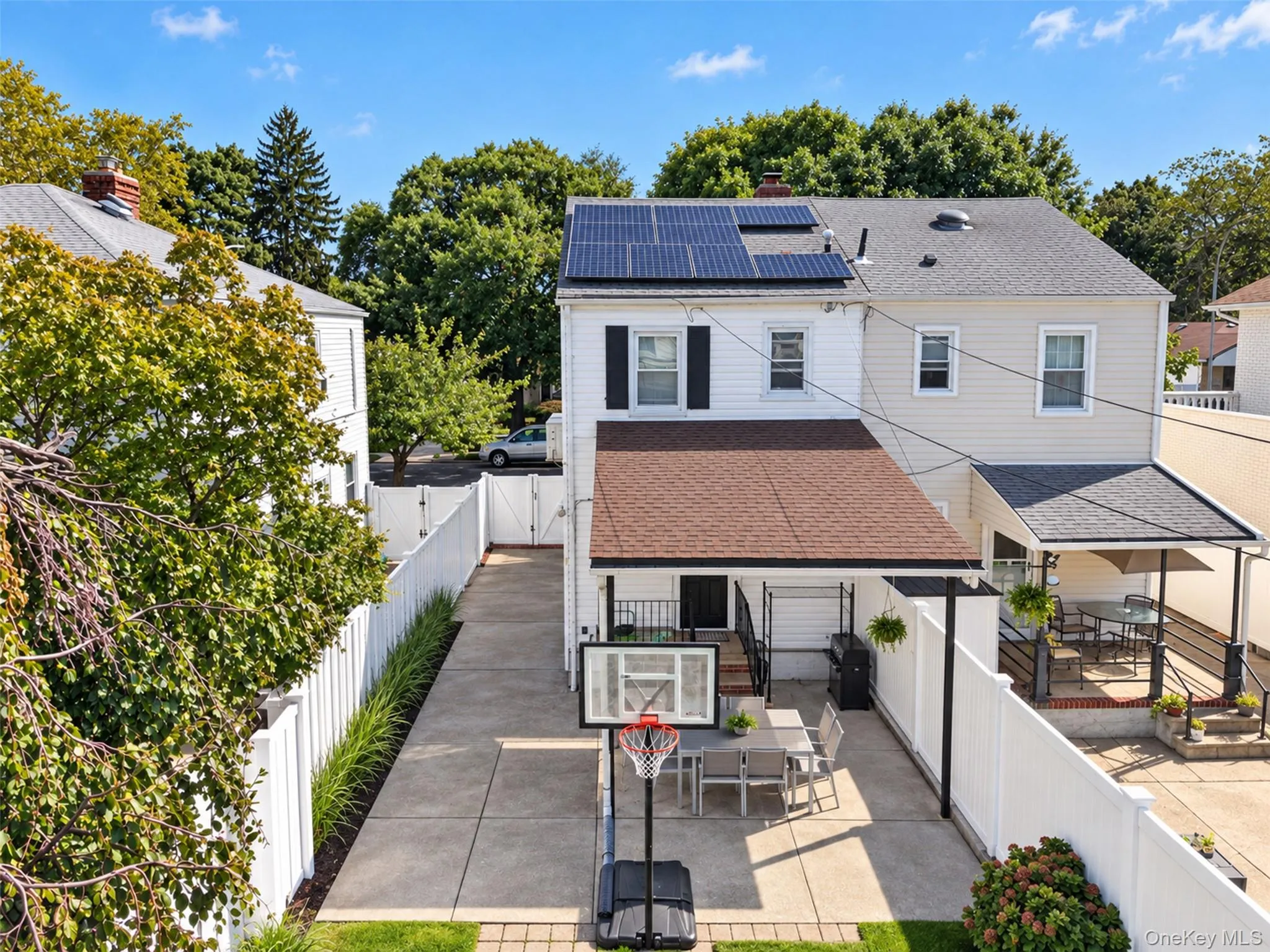 56-18 185th Street, New York, NY, 2 Bedrooms Bedrooms, 5 Rooms Rooms,2 BathroomsBathrooms,Residential,For Rent,185th,0,1050966 56-18 185th Street, New York, NY, 2 Bedrooms Bedrooms, 5 Rooms Rooms,2 BathroomsBathrooms,Residential,For Rent,185th,0,1050966