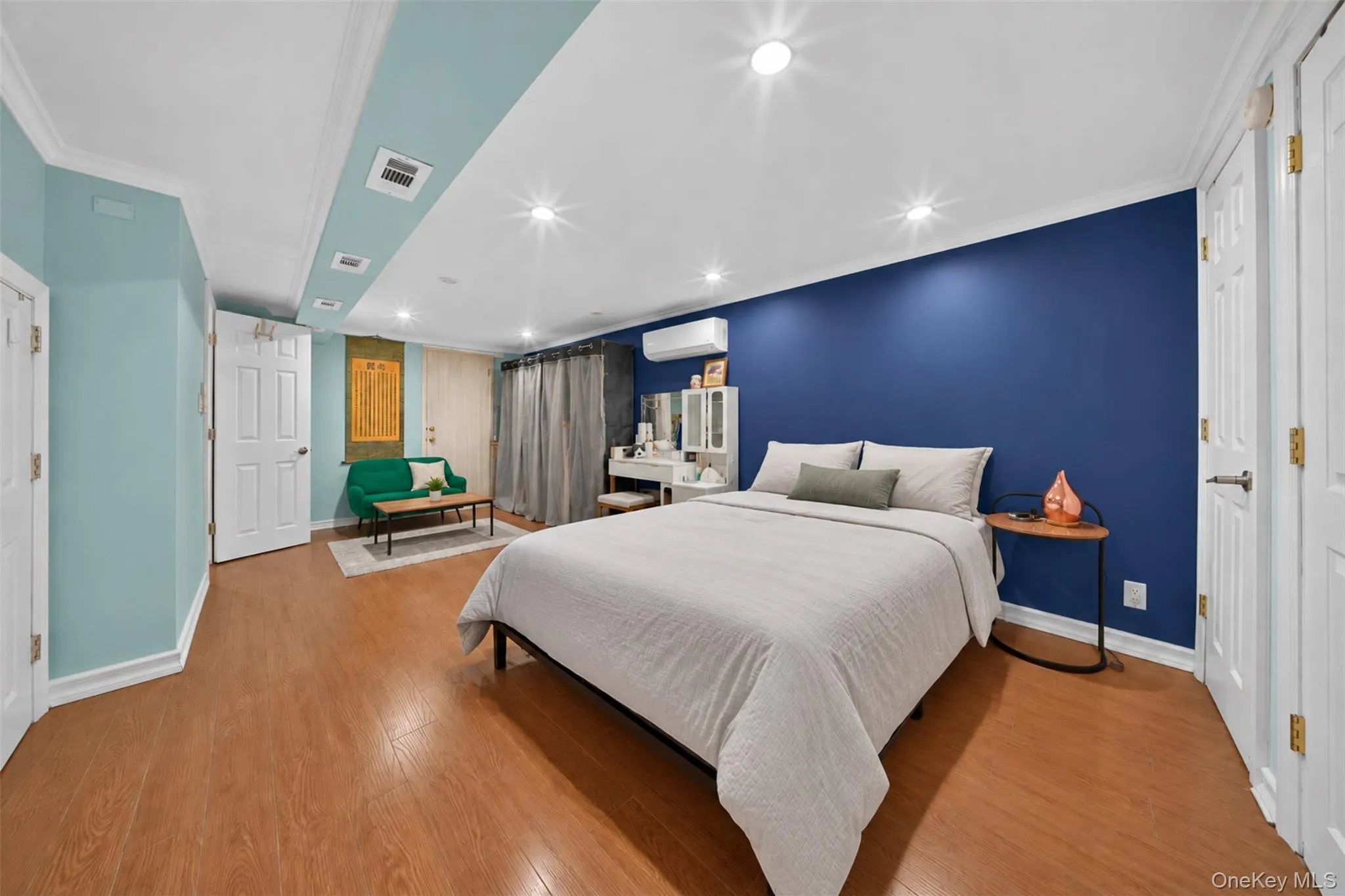 56-18 185th Street, New York, NY, 2 Bedrooms Bedrooms, 5 Rooms Rooms,2 BathroomsBathrooms,Residential,For Rent,185th,0,1050966 56-18 185th Street, New York, NY, 2 Bedrooms Bedrooms, 5 Rooms Rooms,2 BathroomsBathrooms,Residential,For Rent,185th,0,1050966