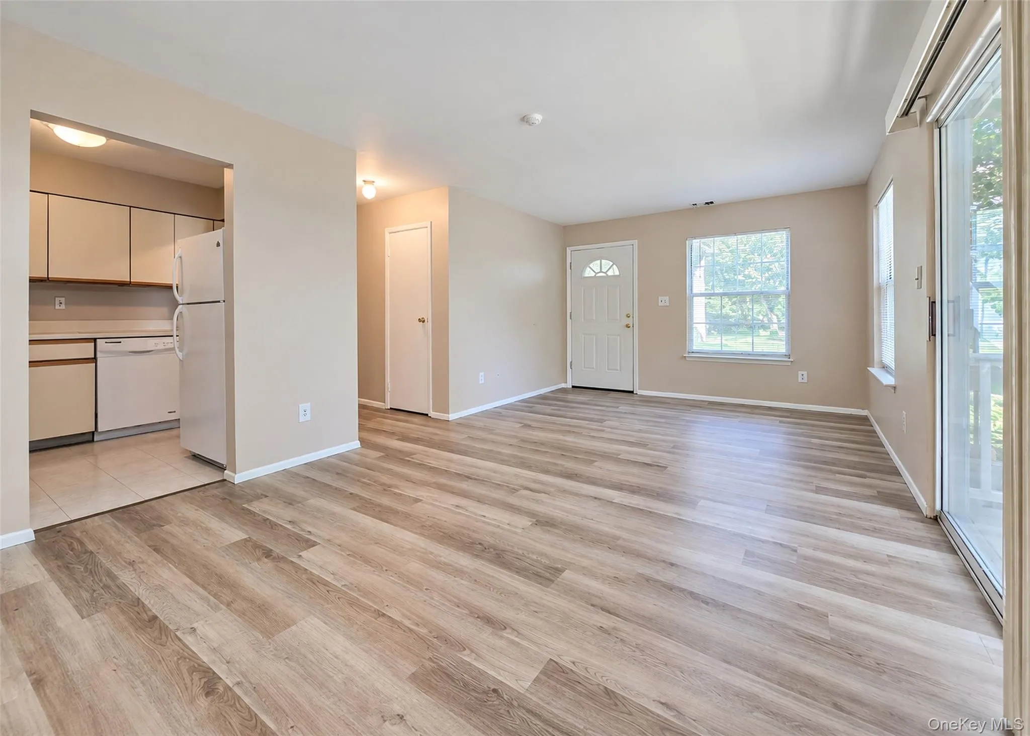 273 Fairview Circle, Brookhaven, NY, 2 Bedrooms Bedrooms, 4 Rooms Rooms,1 BathroomBathrooms,Residential,For Rent,Fairview,0,1050968 273 Fairview Circle, Brookhaven, NY, 2 Bedrooms Bedrooms, 4 Rooms Rooms,1 BathroomBathrooms,Residential,For Rent,Fairview,0,1050968