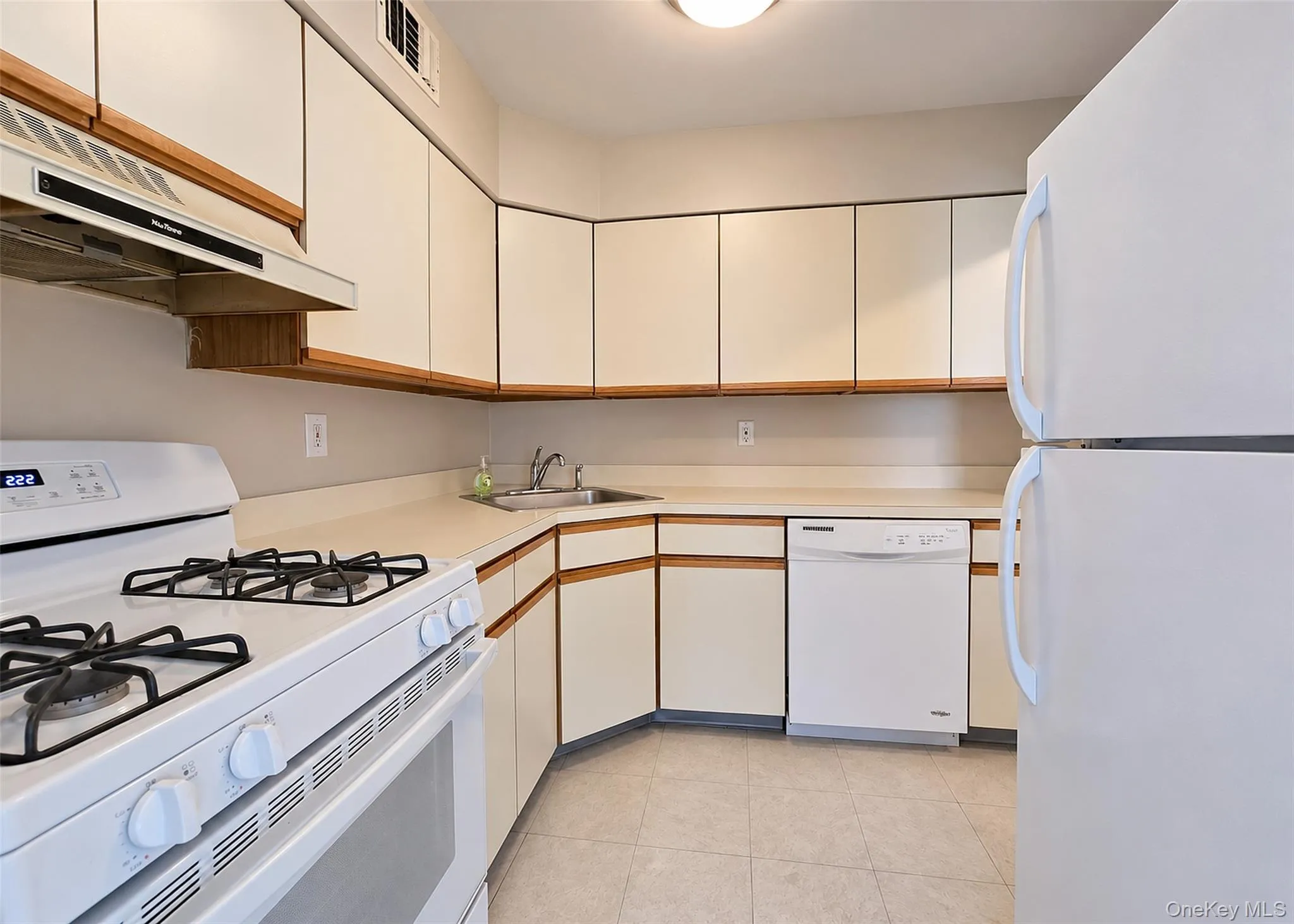 273 Fairview Circle, Brookhaven, NY, 2 Bedrooms Bedrooms, 4 Rooms Rooms,1 BathroomBathrooms,Residential,For Rent,Fairview,0,1050968 273 Fairview Circle, Brookhaven, NY, 2 Bedrooms Bedrooms, 4 Rooms Rooms,1 BathroomBathrooms,Residential,For Rent,Fairview,0,1050968