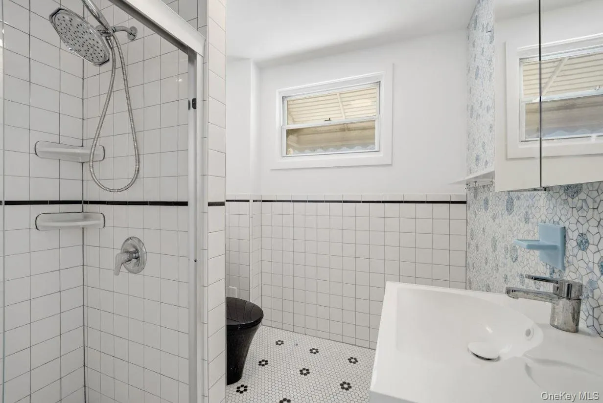 108 Jackie Robinson Parkway, New York, NY, 3 Bedrooms Bedrooms, 6 Rooms Rooms,1 BathroomBathrooms,Residential,For Rent,Jackie Robinson,0,1050970 108 Jackie Robinson Parkway, New York, NY, 3 Bedrooms Bedrooms, 6 Rooms Rooms,1 BathroomBathrooms,Residential,For Rent,Jackie Robinson,0,1050970
