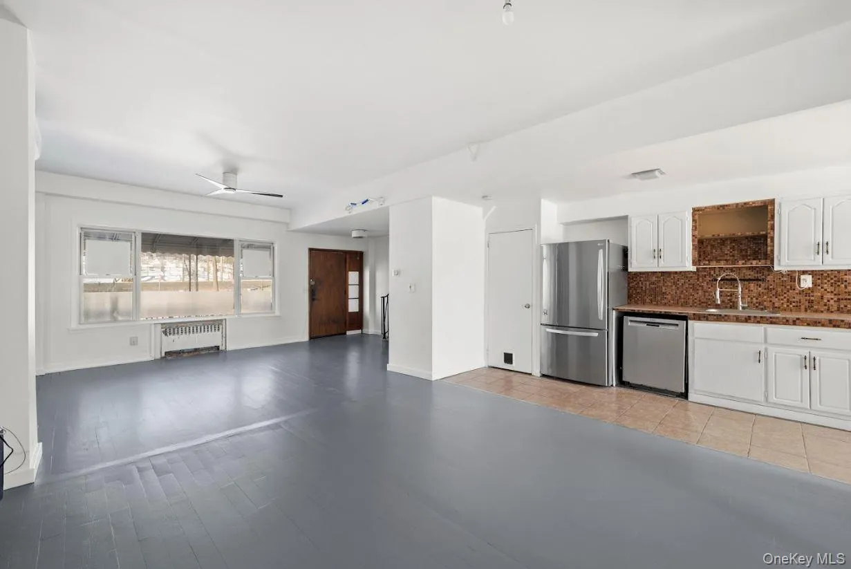 108 Jackie Robinson Parkway, New York, NY, 3 Bedrooms Bedrooms, 6 Rooms Rooms,1 BathroomBathrooms,Residential,For Rent,Jackie Robinson,0,1050970 108 Jackie Robinson Parkway, New York, NY, 3 Bedrooms Bedrooms, 6 Rooms Rooms,1 BathroomBathrooms,Residential,For Rent,Jackie Robinson,0,1050970