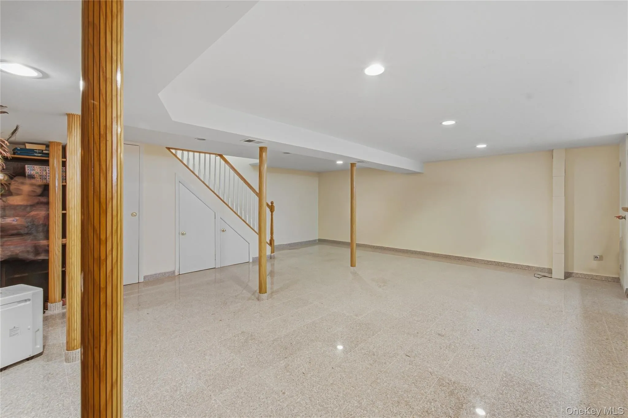 27 Driftwood Drive, North Hempstead, NY, 5 Bedrooms Bedrooms, 9 Rooms Rooms,3 BathroomsBathrooms,Residential,For Rent,Driftwood,0,1050979 27 Driftwood Drive, North Hempstead, NY, 5 Bedrooms Bedrooms, 9 Rooms Rooms,3 BathroomsBathrooms,Residential,For Rent,Driftwood,0,1050979