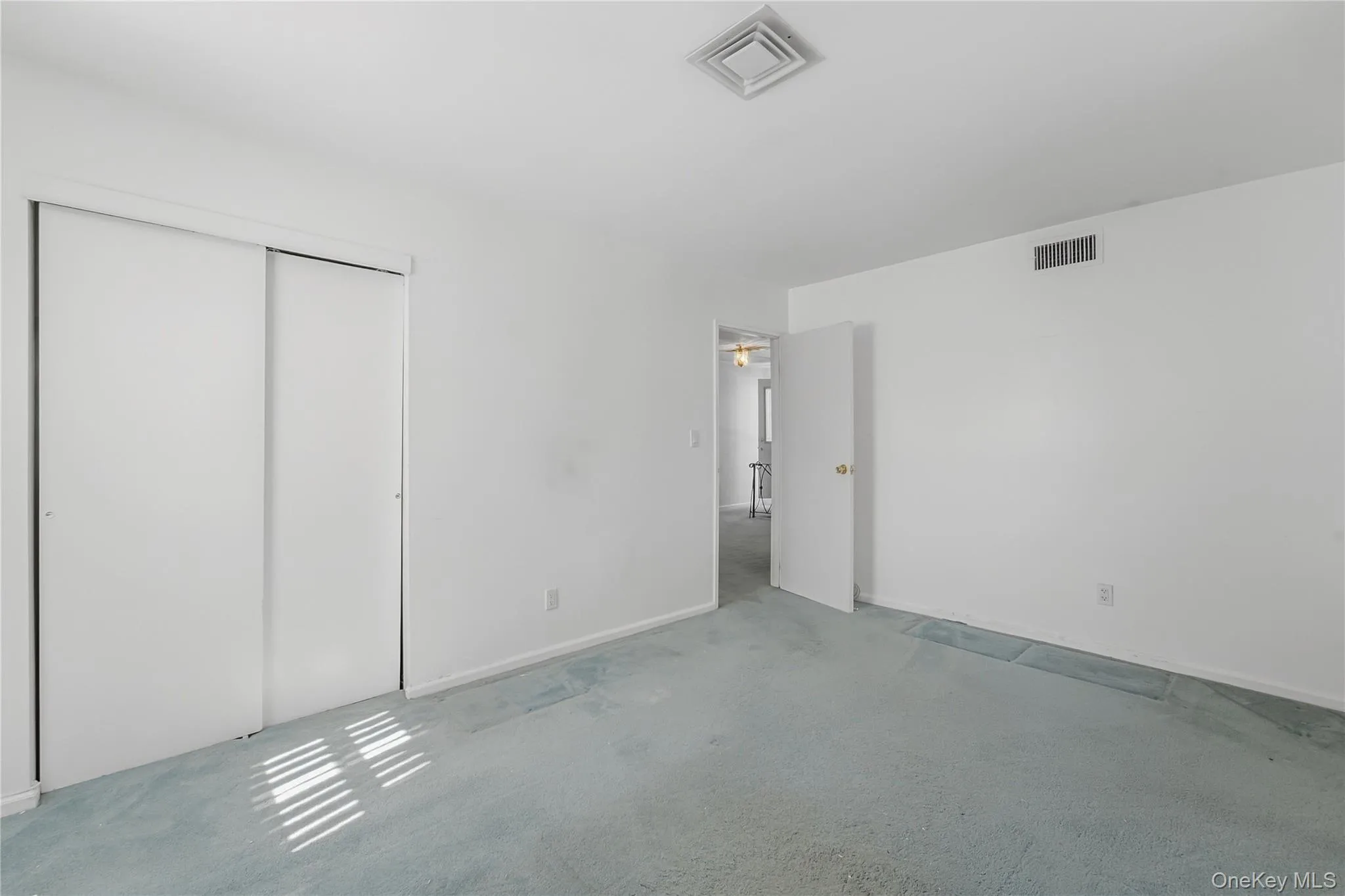 27 Driftwood Drive, North Hempstead, NY, 5 Bedrooms Bedrooms, 9 Rooms Rooms,3 BathroomsBathrooms,Residential,For Rent,Driftwood,0,1050979 27 Driftwood Drive, North Hempstead, NY, 5 Bedrooms Bedrooms, 9 Rooms Rooms,3 BathroomsBathrooms,Residential,For Rent,Driftwood,0,1050979