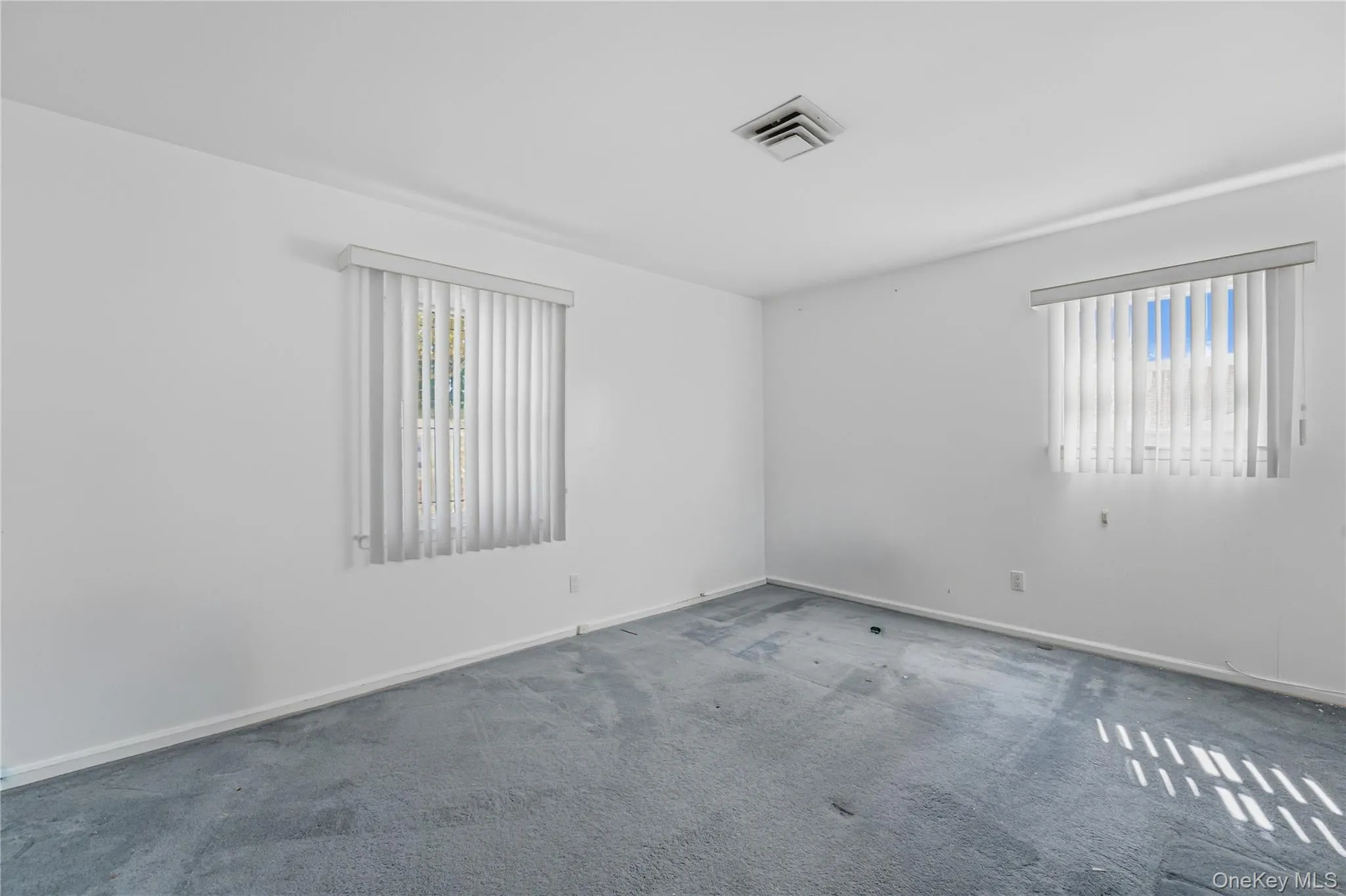 27 Driftwood Drive, North Hempstead, NY, 5 Bedrooms Bedrooms, 9 Rooms Rooms,3 BathroomsBathrooms,Residential,For Rent,Driftwood,0,1050979 27 Driftwood Drive, North Hempstead, NY, 5 Bedrooms Bedrooms, 9 Rooms Rooms,3 BathroomsBathrooms,Residential,For Rent,Driftwood,0,1050979