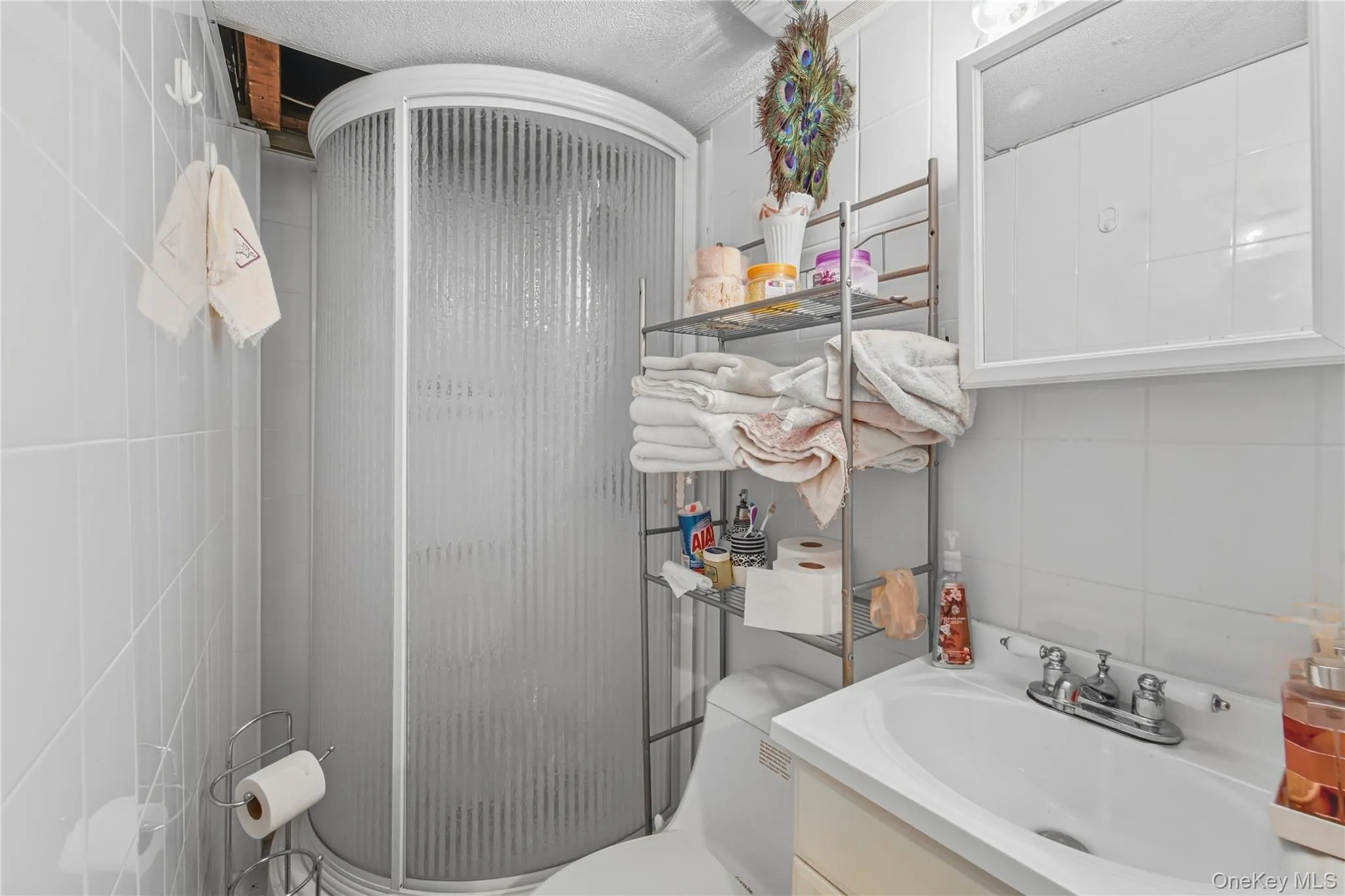 27 Driftwood Drive, North Hempstead, NY, 5 Bedrooms Bedrooms, 9 Rooms Rooms,3 BathroomsBathrooms,Residential,For Rent,Driftwood,0,1050979 27 Driftwood Drive, North Hempstead, NY, 5 Bedrooms Bedrooms, 9 Rooms Rooms,3 BathroomsBathrooms,Residential,For Rent,Driftwood,0,1050979