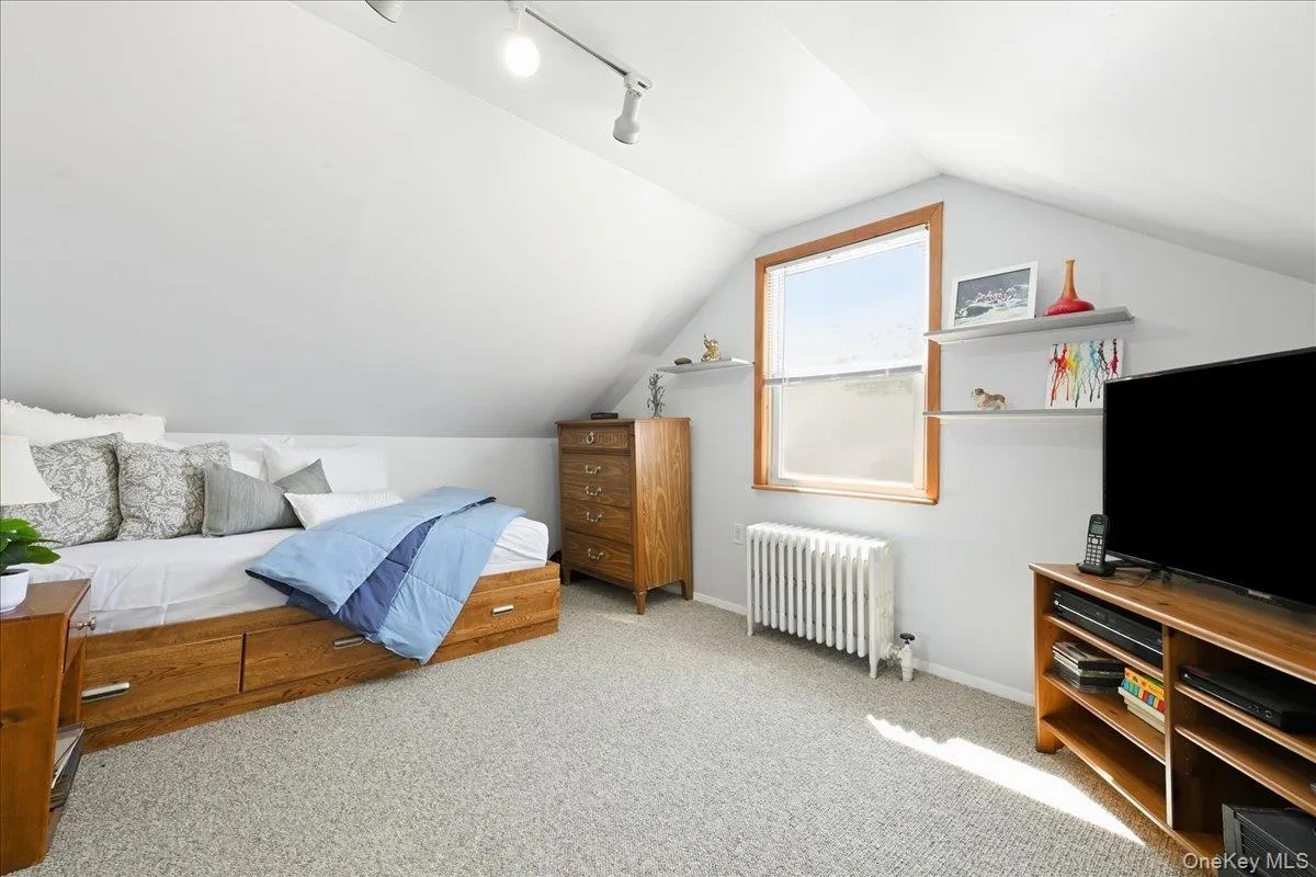 8614 251st Street, New York, NY, 3 Bedrooms Bedrooms, 6 Rooms Rooms,1 BathroomBathrooms,Residential,For Rent,251st,0,1050980 8614 251st Street, New York, NY, 3 Bedrooms Bedrooms, 6 Rooms Rooms,1 BathroomBathrooms,Residential,For Rent,251st,0,1050980