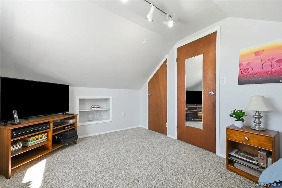 8614 251st Street, New York, NY, 3 Bedrooms Bedrooms, 6 Rooms Rooms,1 BathroomBathrooms,Residential,For Rent,251st,0,1050980 8614 251st Street, New York, NY, 3 Bedrooms Bedrooms, 6 Rooms Rooms,1 BathroomBathrooms,Residential,For Rent,251st,0,1050980