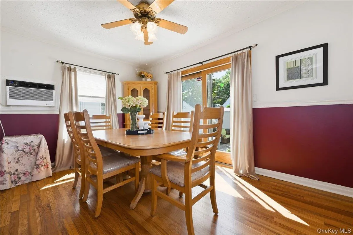 8614 251st Street, New York, NY, 3 Bedrooms Bedrooms, 6 Rooms Rooms,1 BathroomBathrooms,Residential,For Rent,251st,0,1050980 8614 251st Street, New York, NY, 3 Bedrooms Bedrooms, 6 Rooms Rooms,1 BathroomBathrooms,Residential,For Rent,251st,0,1050980