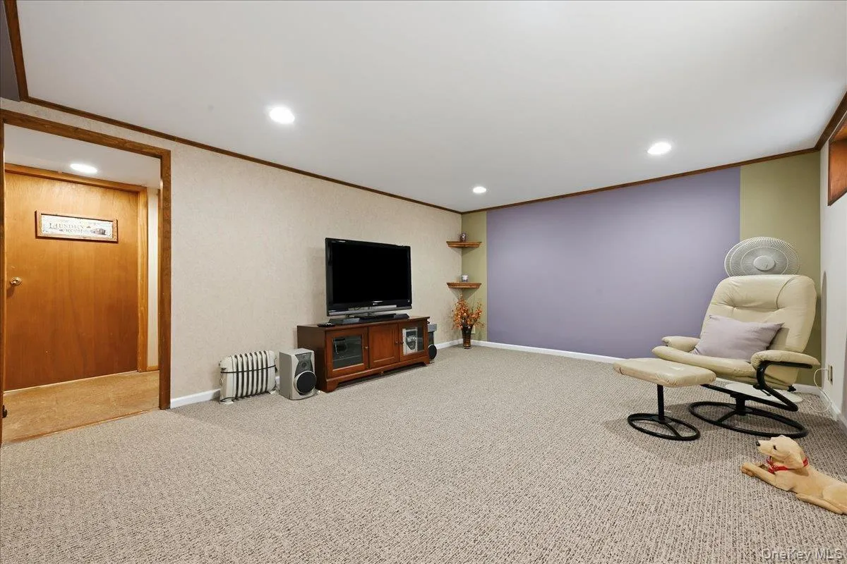 8614 251st Street, New York, NY, 3 Bedrooms Bedrooms, 6 Rooms Rooms,1 BathroomBathrooms,Residential,For Rent,251st,0,1050980 8614 251st Street, New York, NY, 3 Bedrooms Bedrooms, 6 Rooms Rooms,1 BathroomBathrooms,Residential,For Rent,251st,0,1050980