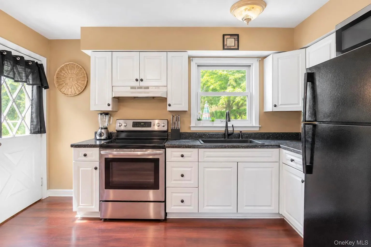 150 19th Street, Babylon, NY, 4 Bedrooms Bedrooms, 7 Rooms Rooms,2 BathroomsBathrooms,Residential,For Rent,19th,0,1050981 150 19th Street, Babylon, NY, 4 Bedrooms Bedrooms, 7 Rooms Rooms,2 BathroomsBathrooms,Residential,For Rent,19th,0,1050981
