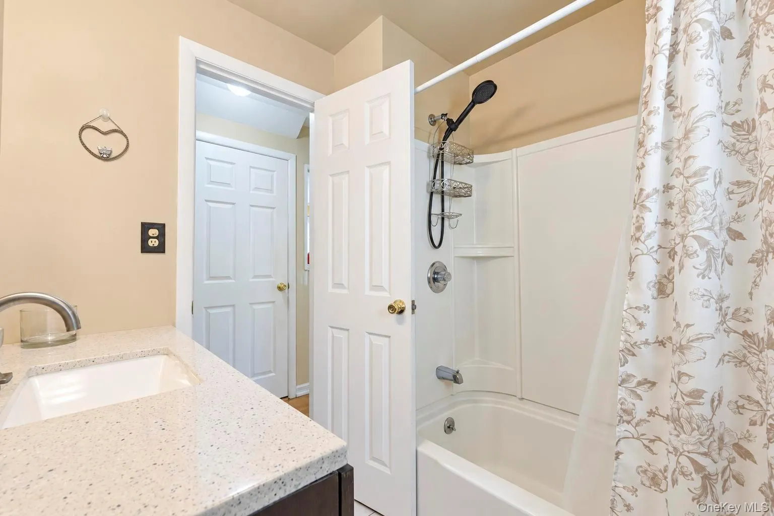 150 19th Street, Babylon, NY, 4 Bedrooms Bedrooms, 7 Rooms Rooms,2 BathroomsBathrooms,Residential,For Rent,19th,0,1050981 150 19th Street, Babylon, NY, 4 Bedrooms Bedrooms, 7 Rooms Rooms,2 BathroomsBathrooms,Residential,For Rent,19th,0,1050981