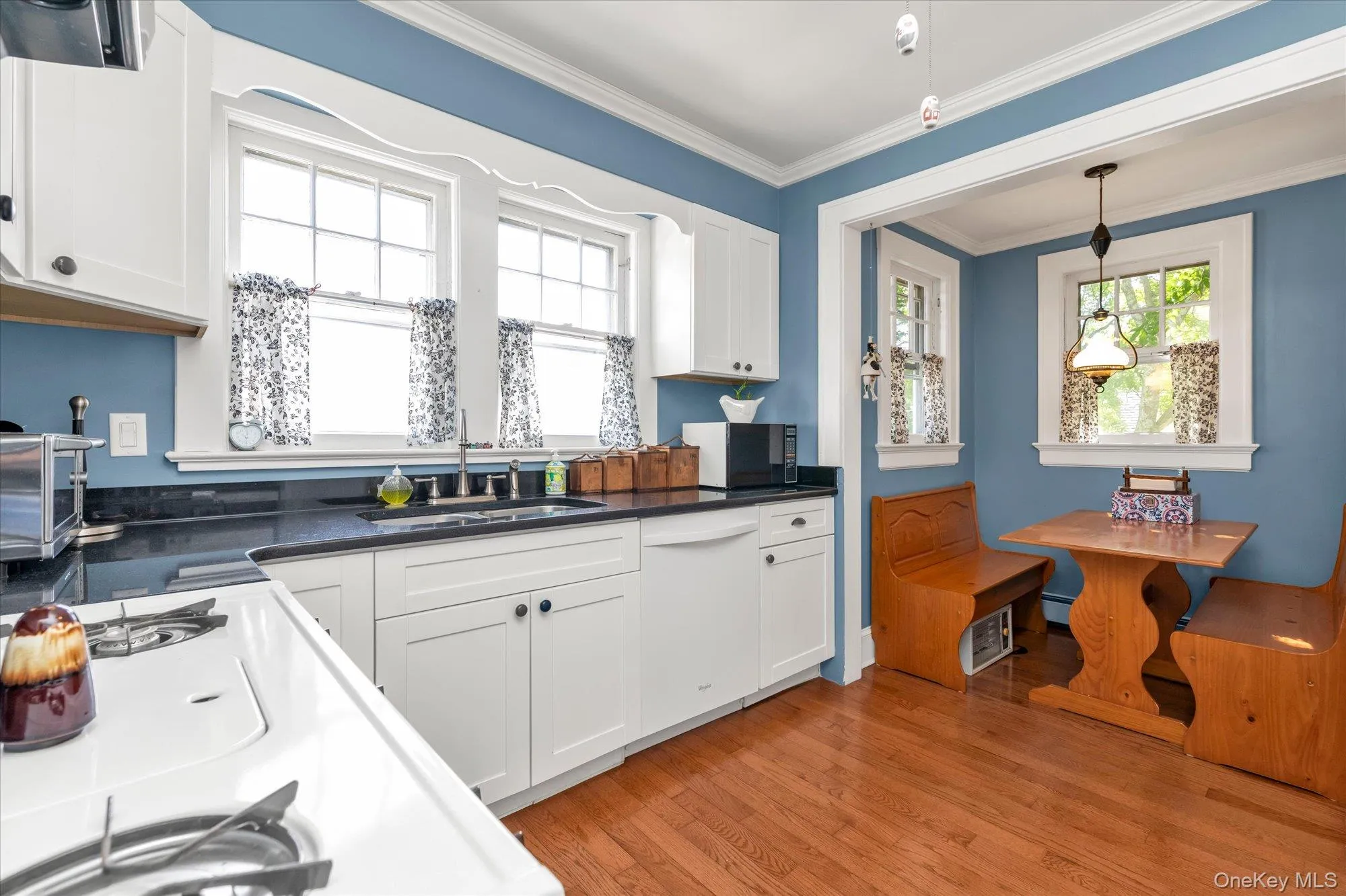 34 Kingsland Place, Babylon, NY, 3 Bedrooms Bedrooms, 8 Rooms Rooms,1 BathroomBathrooms,Residential,For Rent,Kingsland,0,1050985 34 Kingsland Place, Babylon, NY, 3 Bedrooms Bedrooms, 8 Rooms Rooms,1 BathroomBathrooms,Residential,For Rent,Kingsland,0,1050985