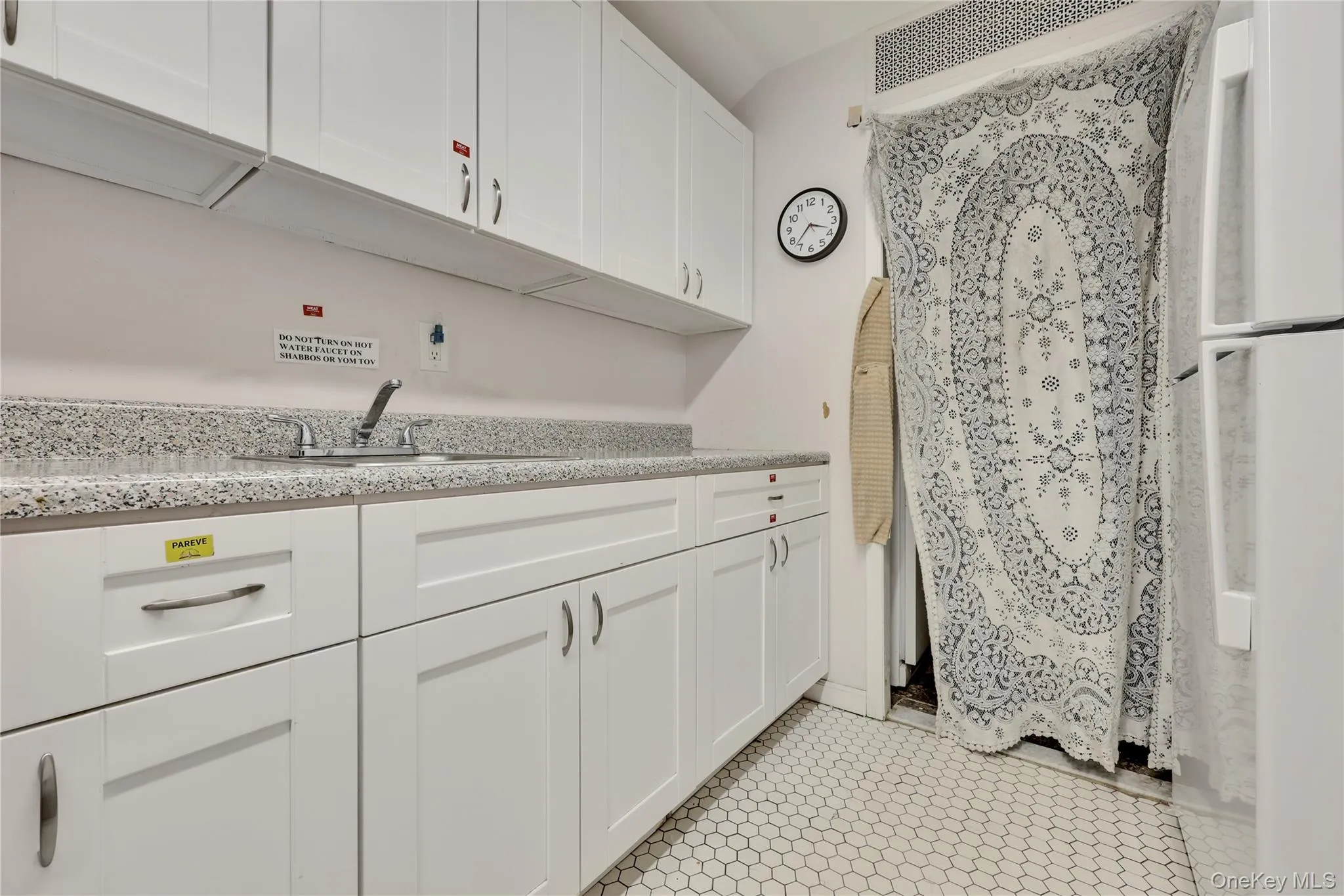22 Woodmere Boulevard, Hempstead, NY, 4 Bedrooms Bedrooms, 8 Rooms Rooms,3 BathroomsBathrooms,Residential,For Rent,Woodmere,0,1050989 22 Woodmere Boulevard, Hempstead, NY, 4 Bedrooms Bedrooms, 8 Rooms Rooms,3 BathroomsBathrooms,Residential,For Rent,Woodmere,0,1050989