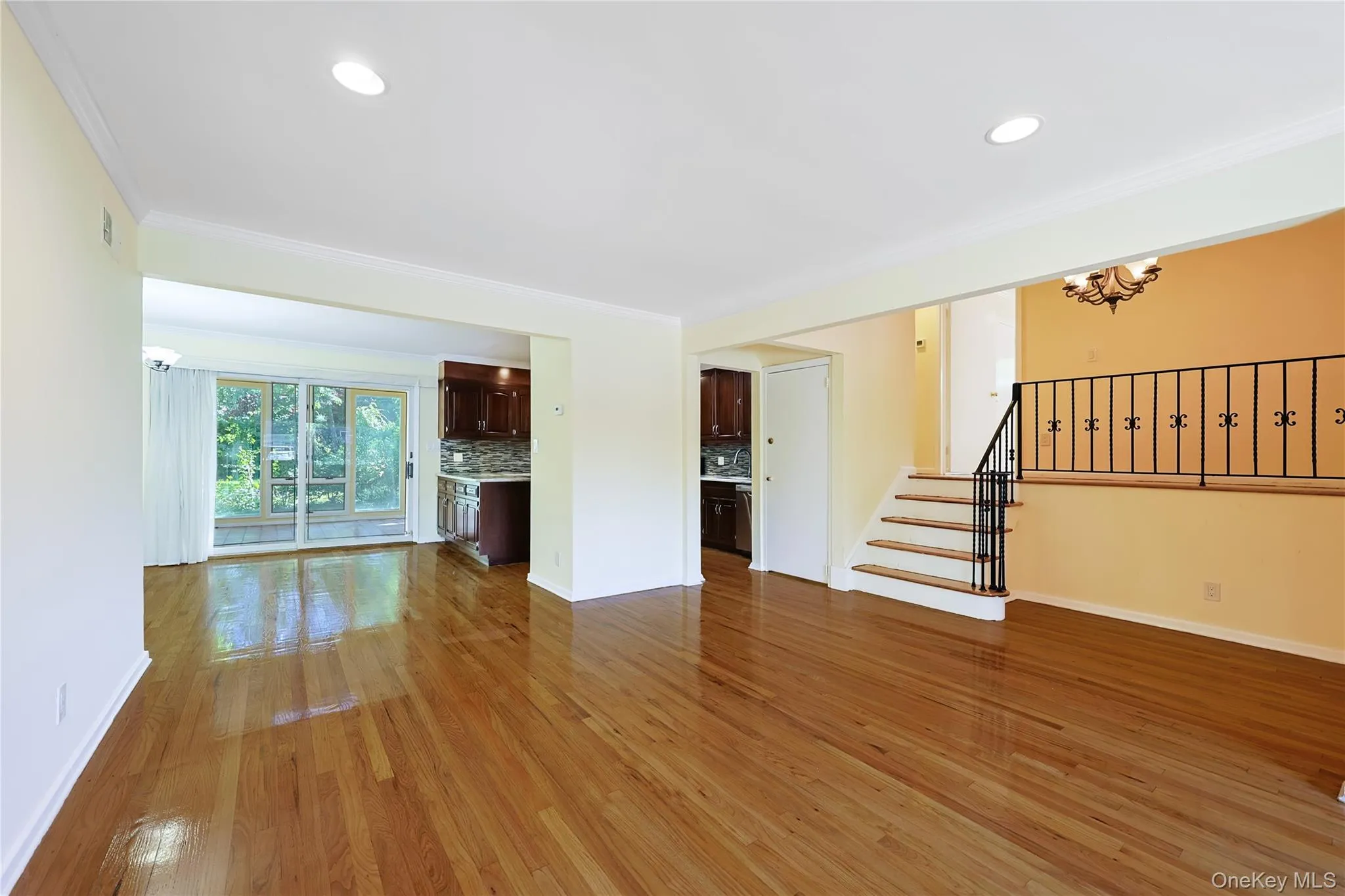 168 Glenmore Street, North Hempstead, NY, 5 Bedrooms Bedrooms, 9 Rooms Rooms,2 BathroomsBathrooms,Residential Lease,For Rent,Glenmore,0,1050991 168 Glenmore Street, North Hempstead, NY, 5 Bedrooms Bedrooms, 9 Rooms Rooms,2 BathroomsBathrooms,Residential Lease,For Rent,Glenmore,0,1050991