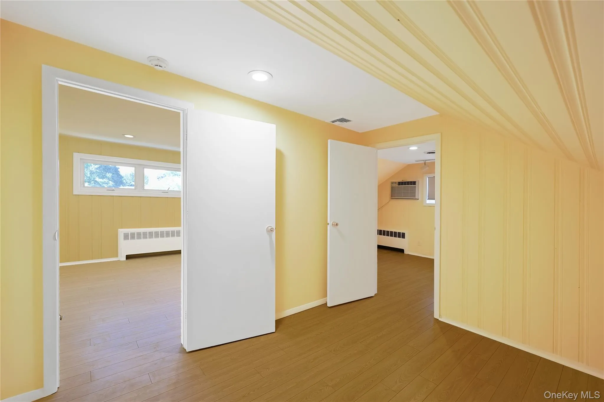 168 Glenmore Street, North Hempstead, NY, 5 Bedrooms Bedrooms, 9 Rooms Rooms,2 BathroomsBathrooms,Residential Lease,For Rent,Glenmore,0,1050991 168 Glenmore Street, North Hempstead, NY, 5 Bedrooms Bedrooms, 9 Rooms Rooms,2 BathroomsBathrooms,Residential Lease,For Rent,Glenmore,0,1050991