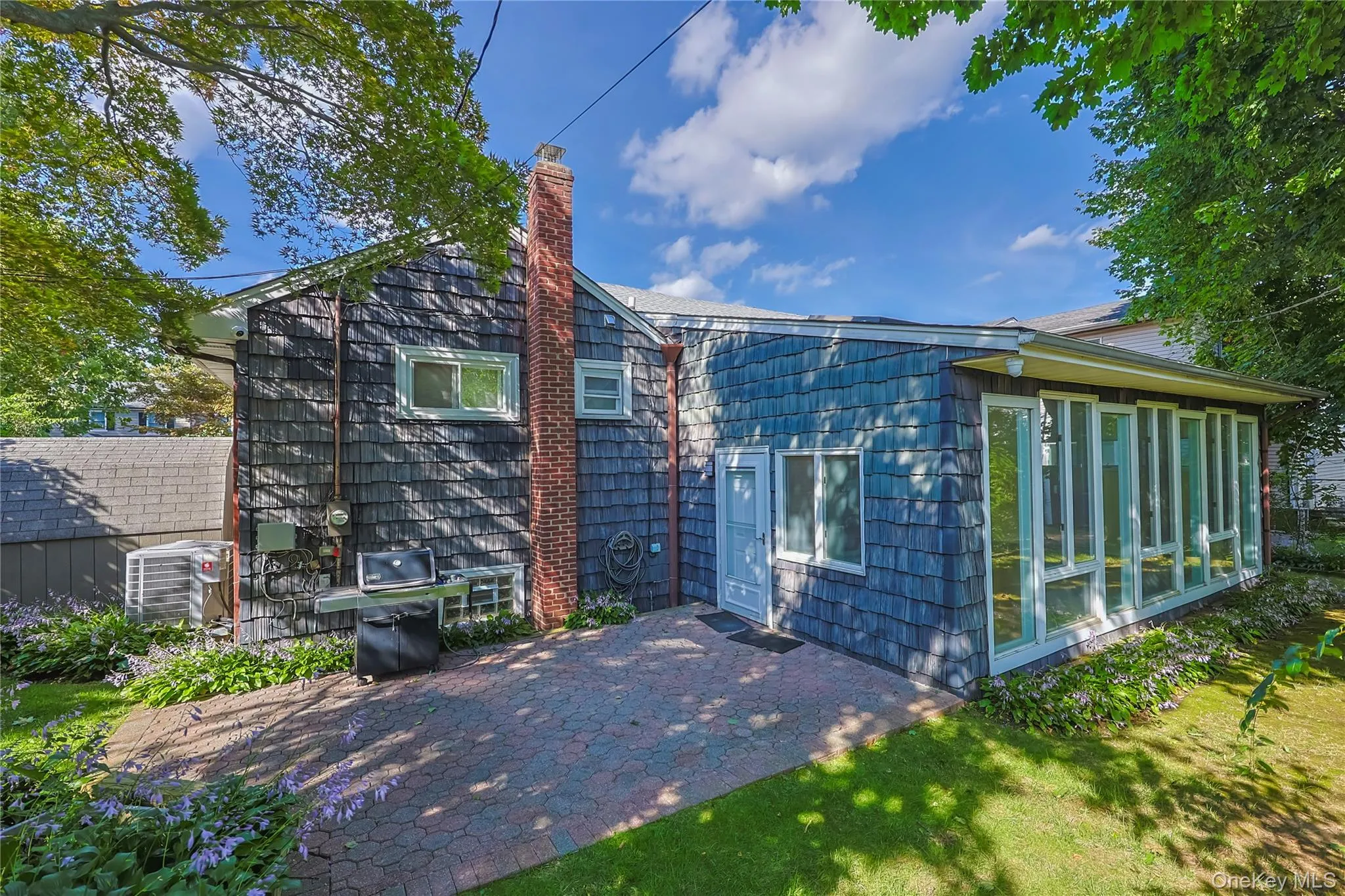 168 Glenmore Street, North Hempstead, NY, 5 Bedrooms Bedrooms, 9 Rooms Rooms,2 BathroomsBathrooms,Residential Lease,For Rent,Glenmore,0,1050991 168 Glenmore Street, North Hempstead, NY, 5 Bedrooms Bedrooms, 9 Rooms Rooms,2 BathroomsBathrooms,Residential Lease,For Rent,Glenmore,0,1050991