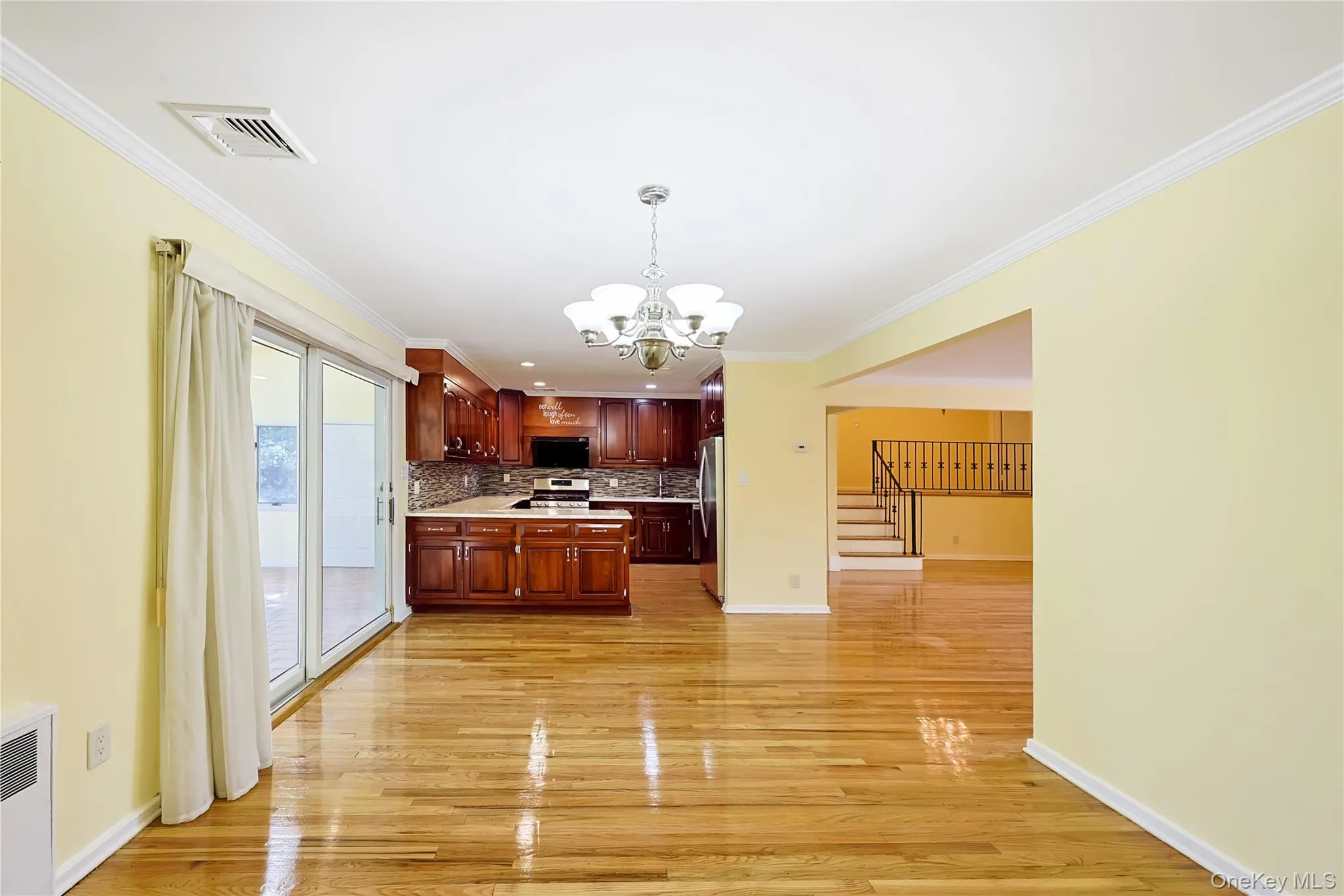 168 Glenmore Street, North Hempstead, NY, 5 Bedrooms Bedrooms, 9 Rooms Rooms,2 BathroomsBathrooms,Residential Lease,For Rent,Glenmore,0,1050991 168 Glenmore Street, North Hempstead, NY, 5 Bedrooms Bedrooms, 9 Rooms Rooms,2 BathroomsBathrooms,Residential Lease,For Rent,Glenmore,0,1050991
