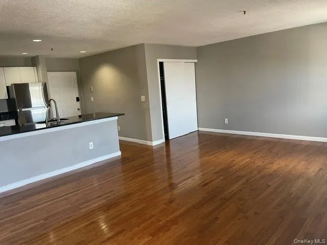 202 Main Street, Brookhaven, NY, 2 Bedrooms Bedrooms, 4 Rooms Rooms,1 BathroomBathrooms,Residential Lease,For Rent,Main,0,1050994 202 Main Street, Brookhaven, NY, 2 Bedrooms Bedrooms, 4 Rooms Rooms,1 BathroomBathrooms,Residential Lease,For Rent,Main,0,1050994