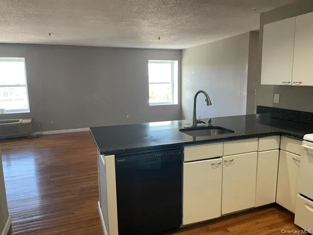 202 Main Street, Brookhaven, NY, 2 Bedrooms Bedrooms, 4 Rooms Rooms,1 BathroomBathrooms,Residential Lease,For Rent,Main,0,1050994 202 Main Street, Brookhaven, NY, 2 Bedrooms Bedrooms, 4 Rooms Rooms,1 BathroomBathrooms,Residential Lease,For Rent,Main,0,1050994