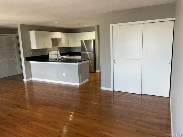 202 Main Street, Brookhaven, NY, 2 Bedrooms Bedrooms, 4 Rooms Rooms,1 BathroomBathrooms,Residential Lease,For Rent,Main,0,1050994 202 Main Street, Brookhaven, NY, 2 Bedrooms Bedrooms, 4 Rooms Rooms,1 BathroomBathrooms,Residential Lease,For Rent,Main,0,1050994