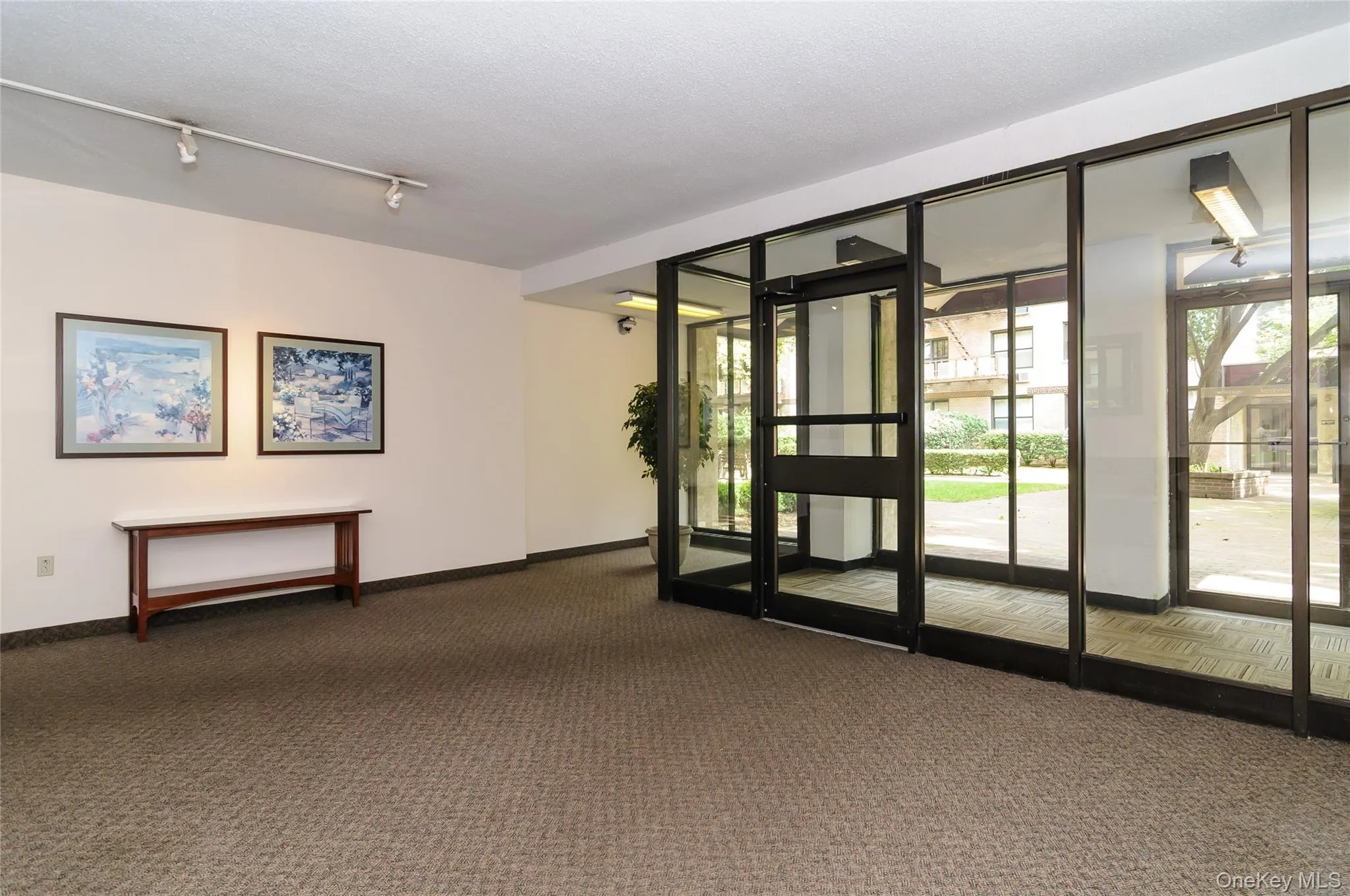 5 Birchwood Court, North Hempstead, NY, 1 Bedroom Bedrooms, 4 Rooms Rooms,1 BathroomBathrooms,Residential,For Rent,Birchwood,0,1050995 5 Birchwood Court, North Hempstead, NY, 1 Bedroom Bedrooms, 4 Rooms Rooms,1 BathroomBathrooms,Residential,For Rent,Birchwood,0,1050995