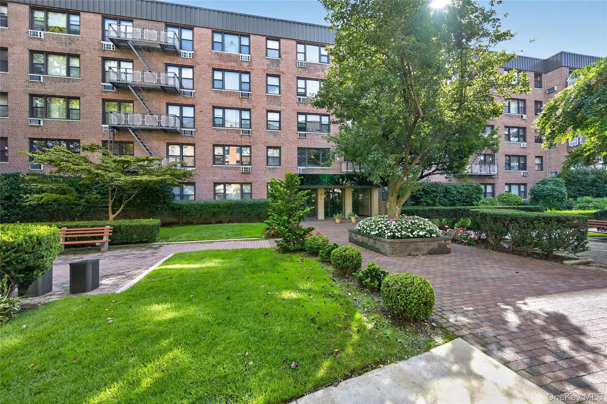 5 Birchwood Court, North Hempstead, NY, 1 Bedroom Bedrooms, 4 Rooms Rooms,1 BathroomBathrooms,Residential,For Rent,Birchwood,0,1050995 5 Birchwood Court, North Hempstead, NY, 1 Bedroom Bedrooms, 4 Rooms Rooms,1 BathroomBathrooms,Residential,For Rent,Birchwood,0,1050995