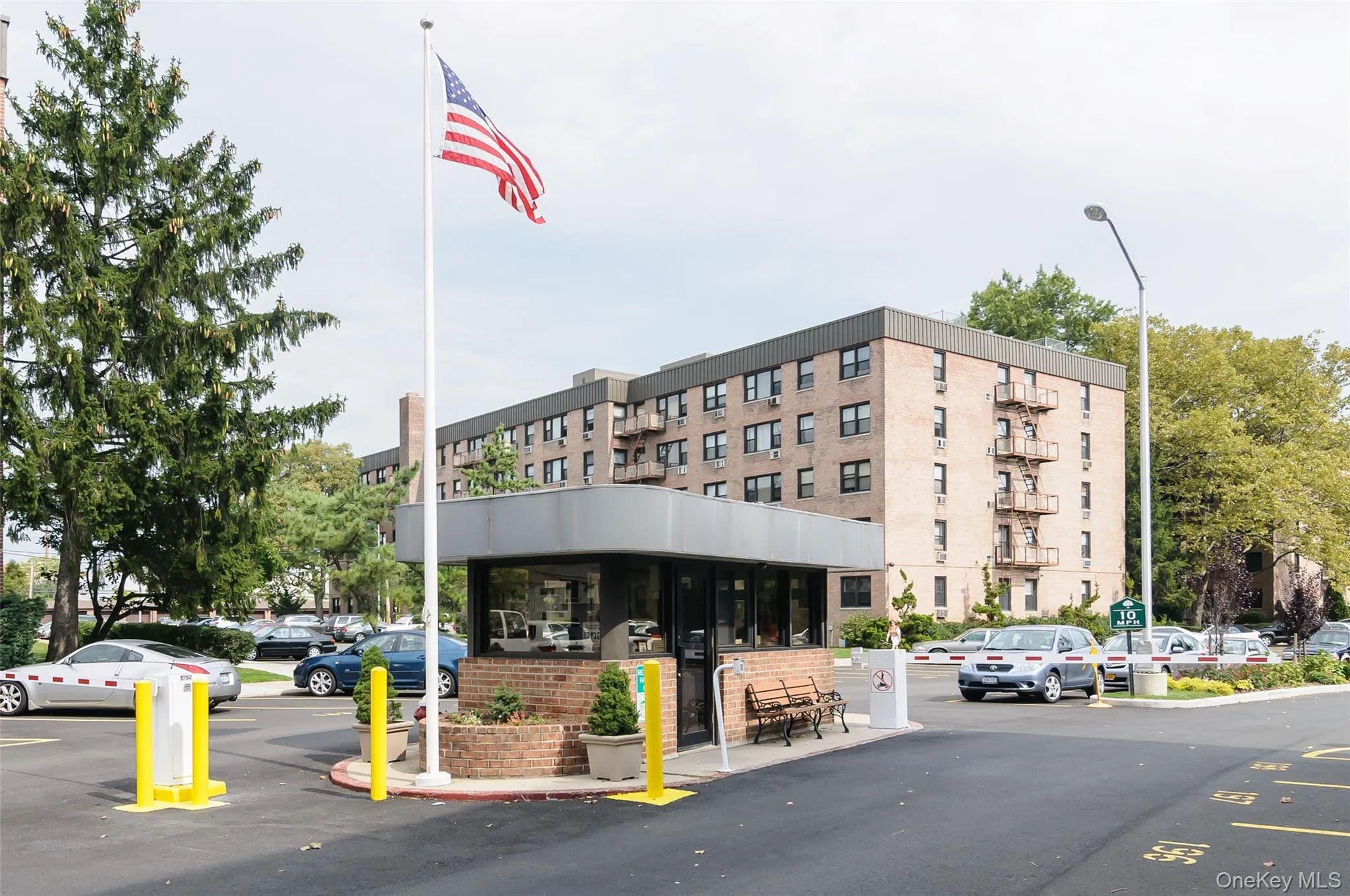 5 Birchwood Court, North Hempstead, NY, 1 Bedroom Bedrooms, 4 Rooms Rooms,1 BathroomBathrooms,Residential,For Rent,Birchwood,0,1050995 5 Birchwood Court, North Hempstead, NY, 1 Bedroom Bedrooms, 4 Rooms Rooms,1 BathroomBathrooms,Residential,For Rent,Birchwood,0,1050995