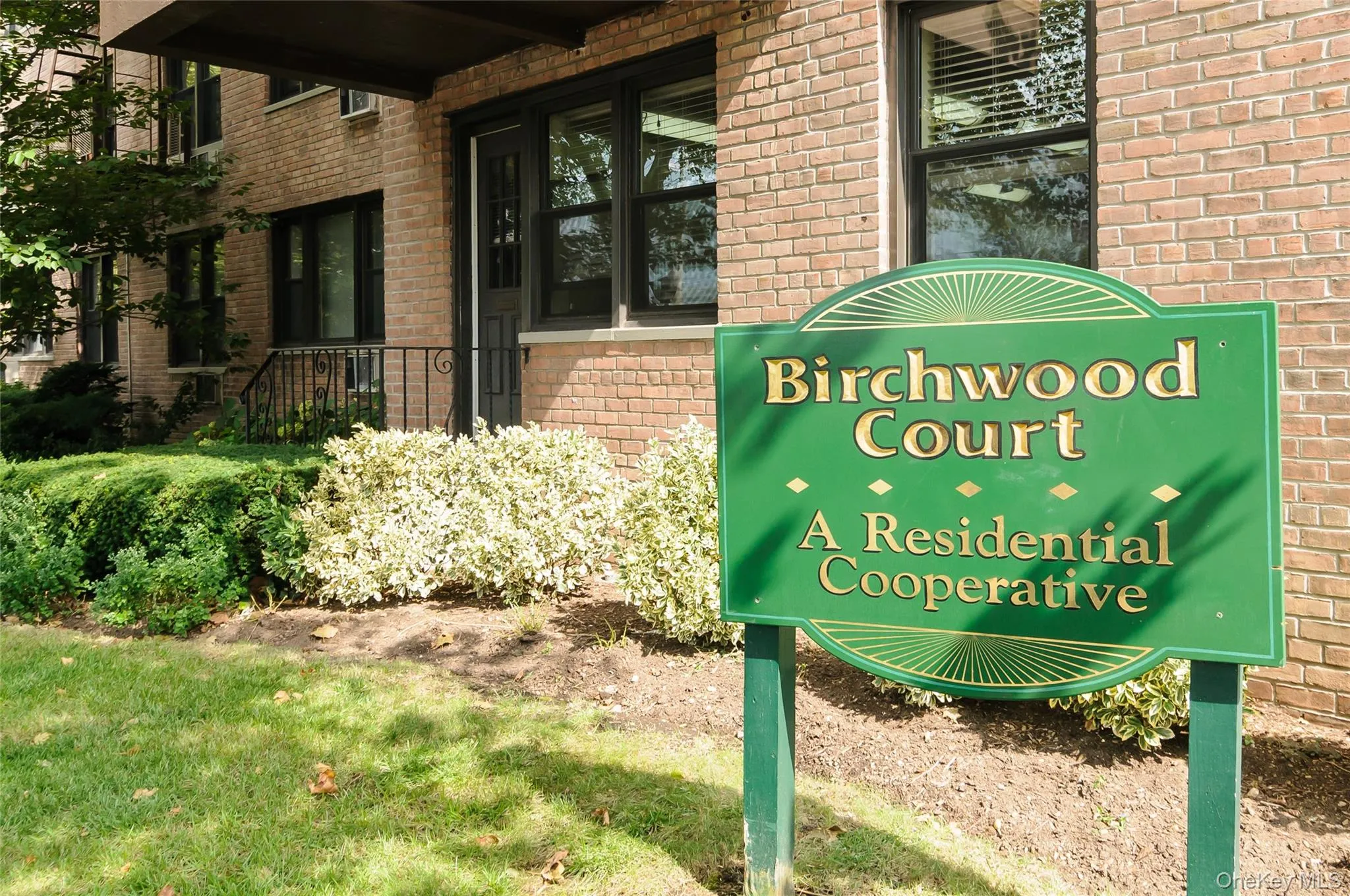 5 Birchwood Court, North Hempstead, NY, 1 Bedroom Bedrooms, 4 Rooms Rooms,1 BathroomBathrooms,Residential,For Rent,Birchwood,0,1050995 5 Birchwood Court, North Hempstead, NY, 1 Bedroom Bedrooms, 4 Rooms Rooms,1 BathroomBathrooms,Residential,For Rent,Birchwood,0,1050995