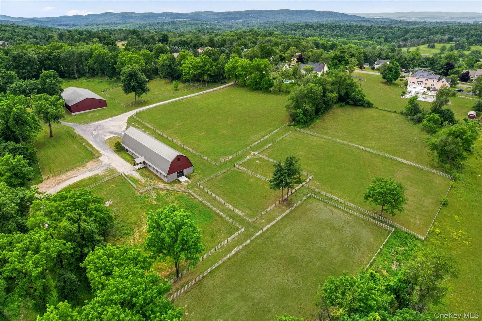 Barn. Indoor arena, outdoor arena, paddocks Barn. Indoor arena, outdoor arena, paddocks