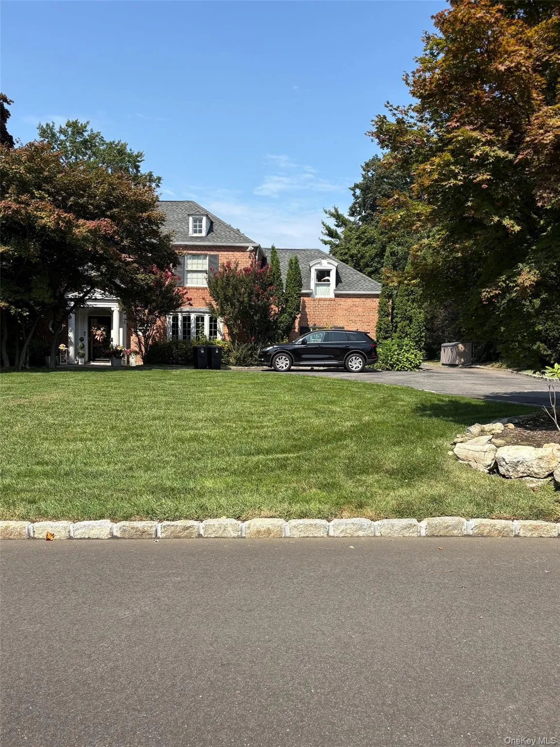 14 Birchwood Lane, North Hempstead, NY, 4 Bedrooms Bedrooms, 9 Rooms Rooms,3 BathroomsBathrooms,Residential Lease,For Rent,Birchwood,0,1050997 14 Birchwood Lane, North Hempstead, NY, 4 Bedrooms Bedrooms, 9 Rooms Rooms,3 BathroomsBathrooms,Residential Lease,For Rent,Birchwood,0,1050997