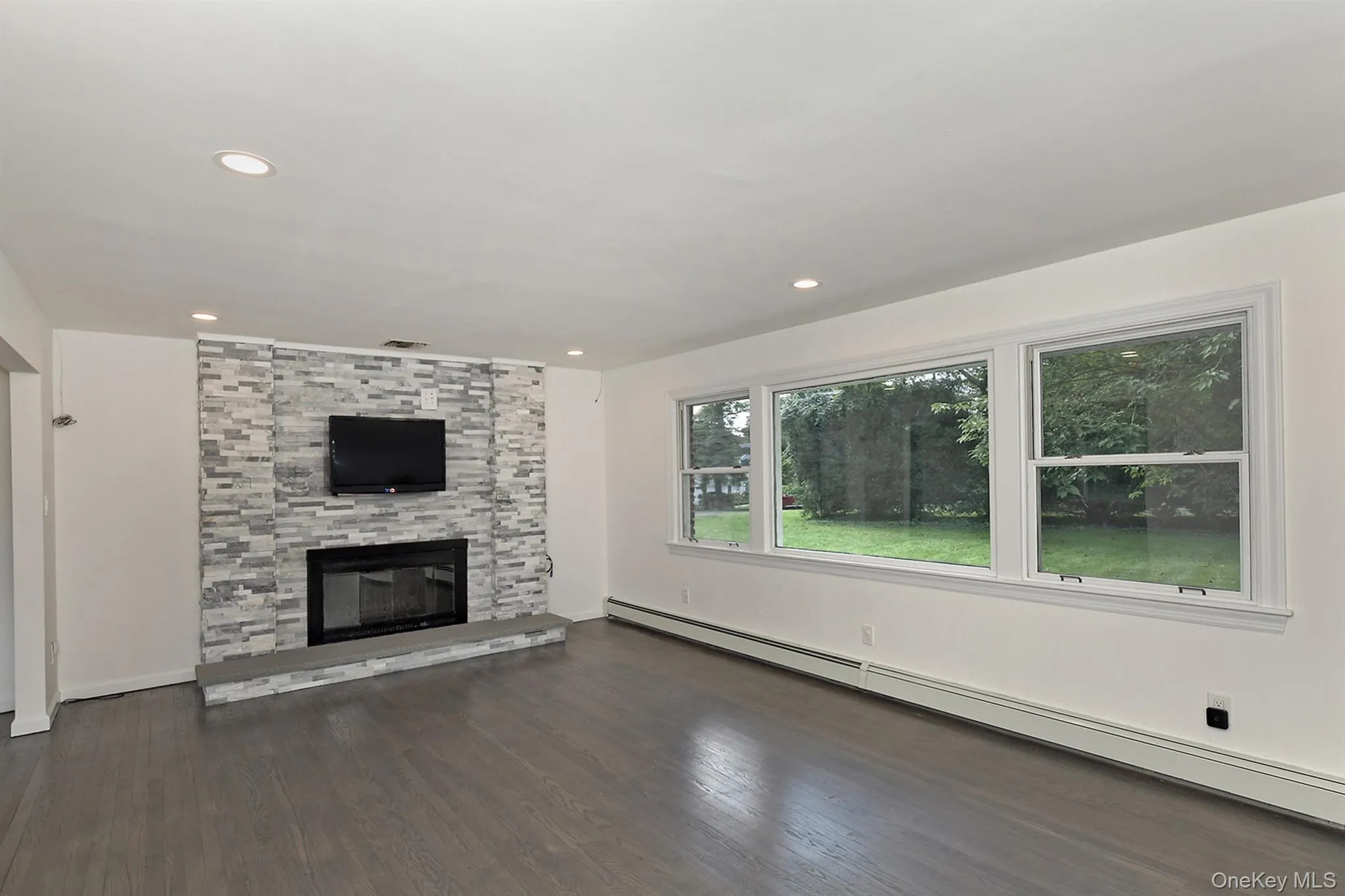 1950 Midlane, Oyster Bay, NY, 4 Bedrooms Bedrooms, 9 Rooms Rooms,3 BathroomsBathrooms,Residential,For Rent,Midlane,0,1051000 1950 Midlane, Oyster Bay, NY, 4 Bedrooms Bedrooms, 9 Rooms Rooms,3 BathroomsBathrooms,Residential,For Rent,Midlane,0,1051000