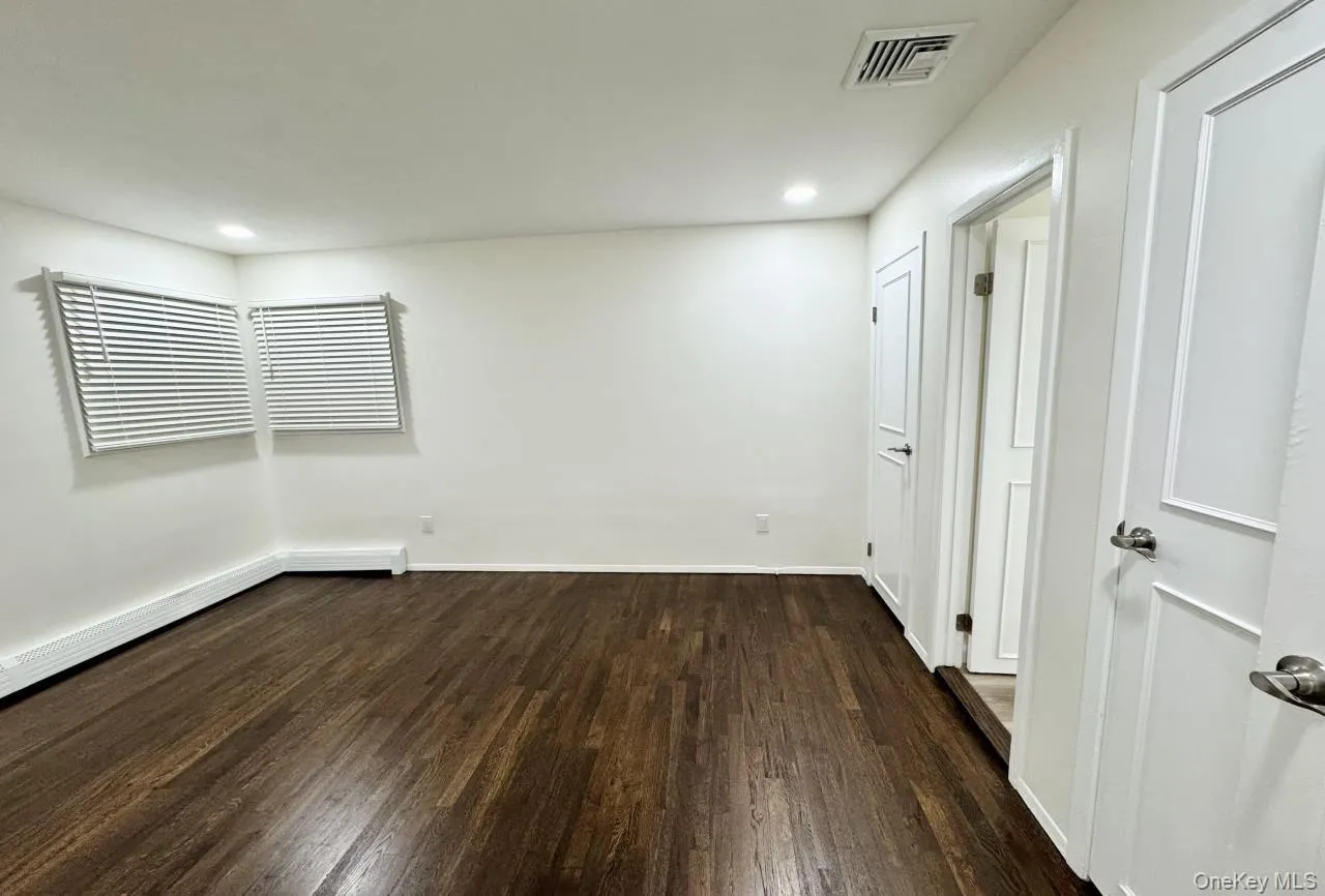 219 Bellerose Avenue, Huntington, NY, 5 Bedroom Bedrooms, 8 Room Rooms,3 BathroomBathrooms,Residential Lease,For Rent,Bellerose,0,1051004 219 Bellerose Avenue, Huntington, NY, 5 Bedroom Bedrooms, 8 Room Rooms,3 BathroomBathrooms,Residential Lease,For Rent,Bellerose,0,1051004