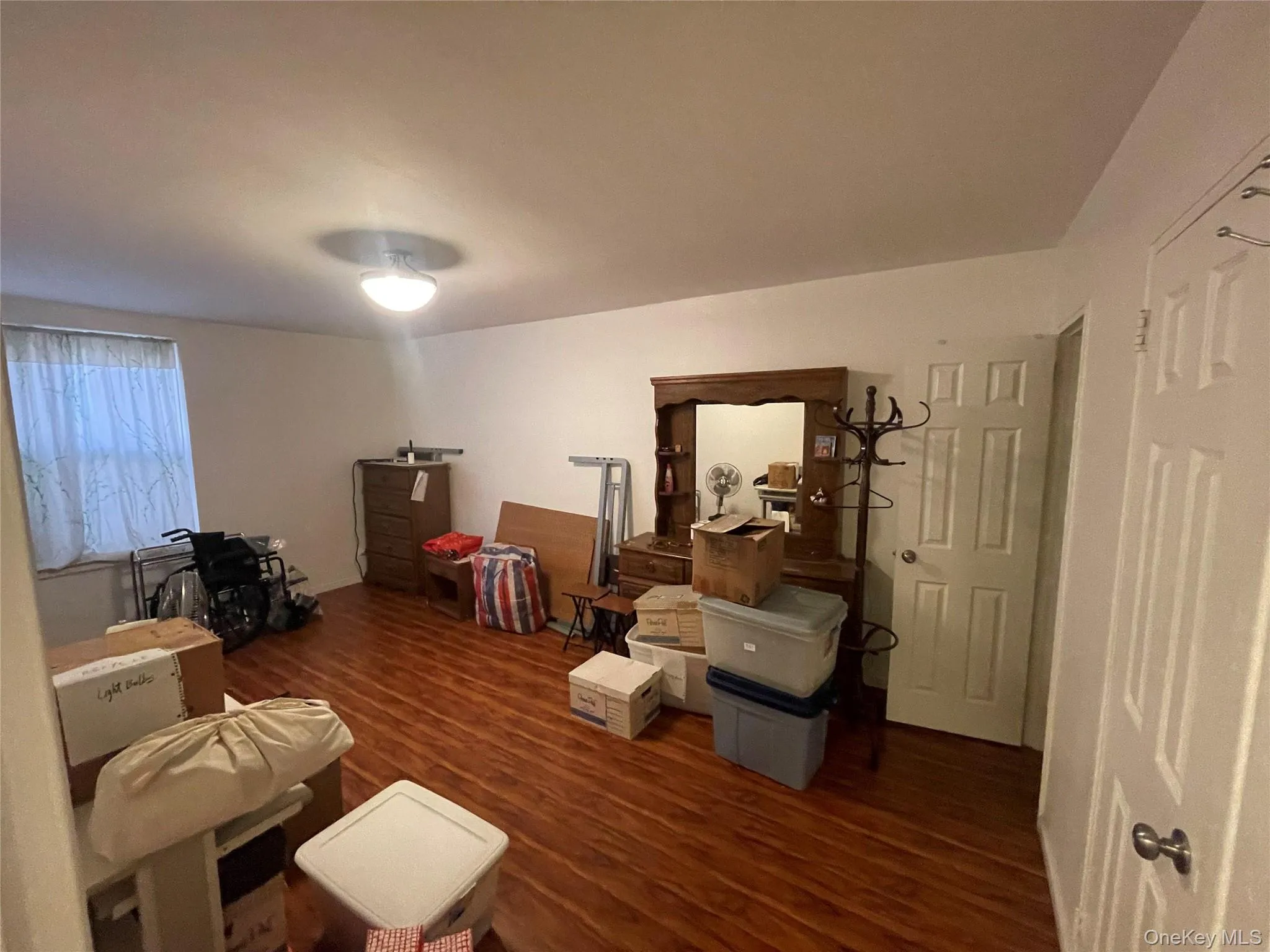 8425 Elmhurst Avenue, New York, NY, 1 Bedroom Bedrooms, 4 Rooms Rooms,1 BathroomBathrooms,Residential,For Rent,Elmhurst,0,1051005 8425 Elmhurst Avenue, New York, NY, 1 Bedroom Bedrooms, 4 Rooms Rooms,1 BathroomBathrooms,Residential,For Rent,Elmhurst,0,1051005