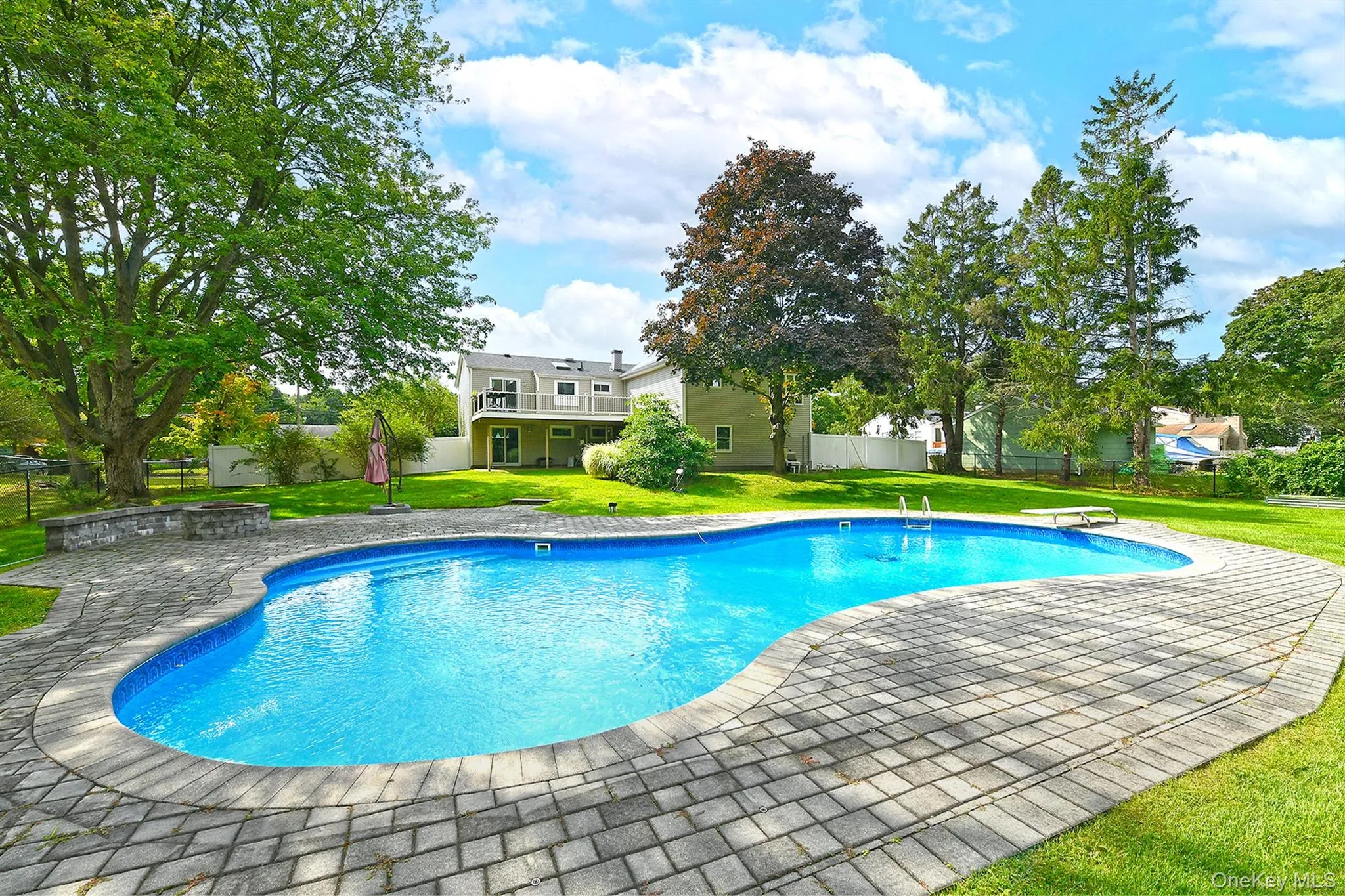 37 Euclid Avenue, Huntington, NY, 4 Bedrooms Bedrooms, 9 Rooms Rooms,3 BathroomsBathrooms,Residential,For Rent,Euclid,0,1051006 37 Euclid Avenue, Huntington, NY, 4 Bedrooms Bedrooms, 9 Rooms Rooms,3 BathroomsBathrooms,Residential,For Rent,Euclid,0,1051006