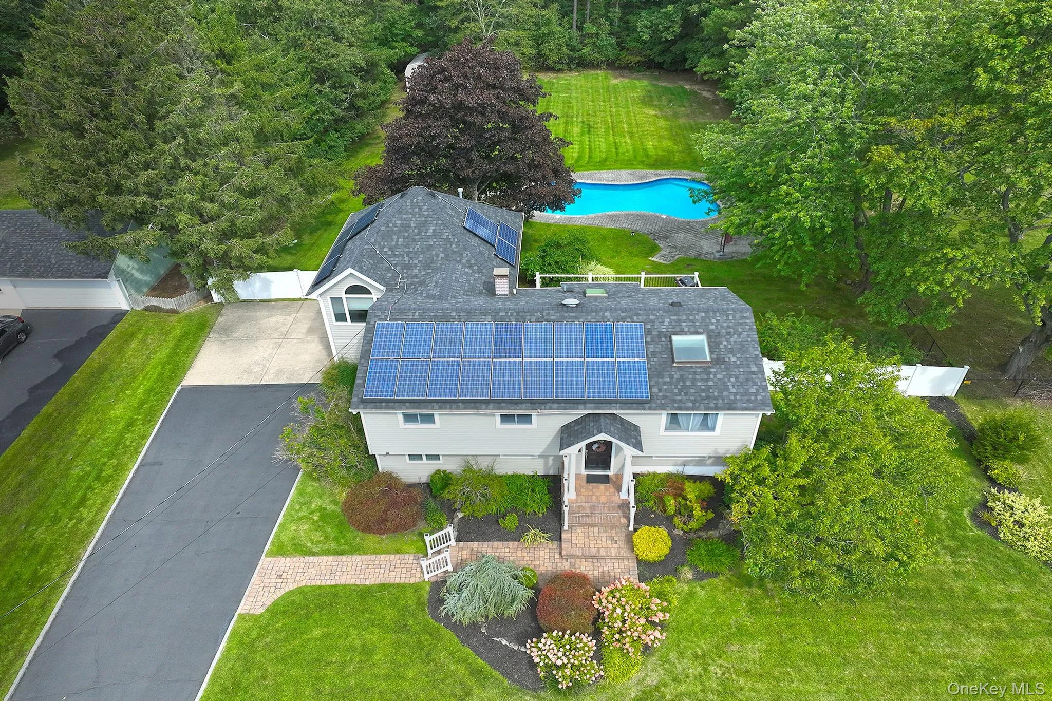 37 Euclid Avenue, Huntington, NY, 4 Bedrooms Bedrooms, 9 Rooms Rooms,3 BathroomsBathrooms,Residential,For Rent,Euclid,0,1051006 37 Euclid Avenue, Huntington, NY, 4 Bedrooms Bedrooms, 9 Rooms Rooms,3 BathroomsBathrooms,Residential,For Rent,Euclid,0,1051006