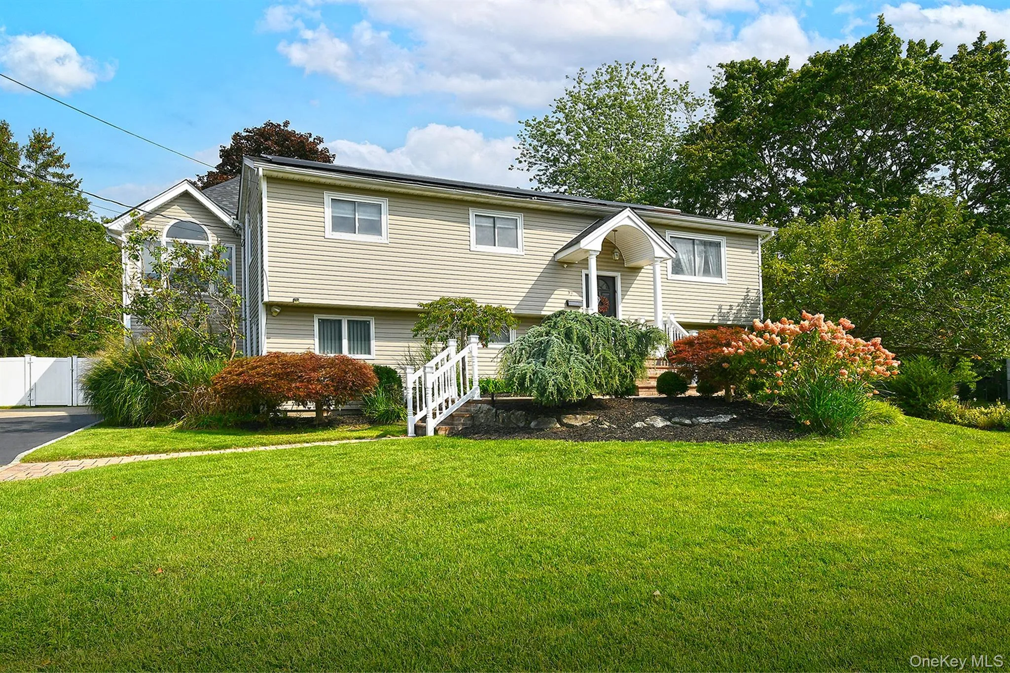 37 Euclid Avenue, Huntington, NY, 4 Bedrooms Bedrooms, 9 Rooms Rooms,3 BathroomsBathrooms,Residential,For Rent,Euclid,0,1051006 37 Euclid Avenue, Huntington, NY, 4 Bedrooms Bedrooms, 9 Rooms Rooms,3 BathroomsBathrooms,Residential,For Rent,Euclid,0,1051006