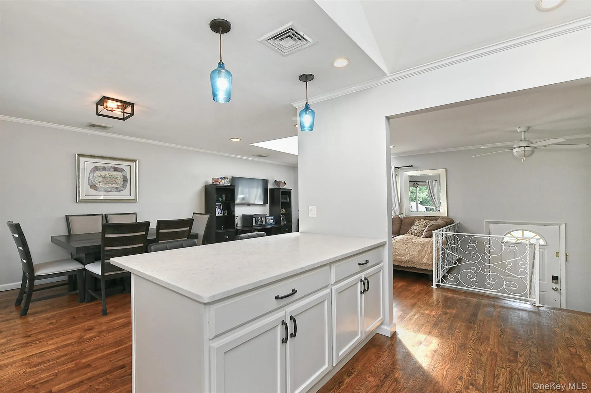 37 Euclid Avenue, Huntington, NY, 4 Bedrooms Bedrooms, 9 Rooms Rooms,3 BathroomsBathrooms,Residential,For Rent,Euclid,0,1051006 37 Euclid Avenue, Huntington, NY, 4 Bedrooms Bedrooms, 9 Rooms Rooms,3 BathroomsBathrooms,Residential,For Rent,Euclid,0,1051006