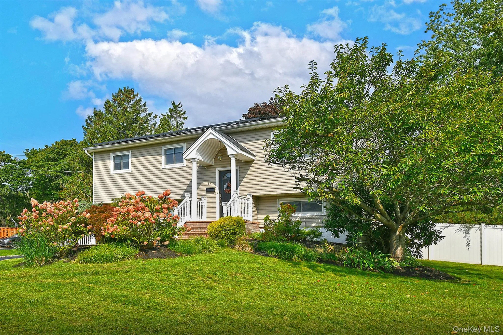 37 Euclid Avenue, Huntington, NY, 4 Bedrooms Bedrooms, 9 Rooms Rooms,3 BathroomsBathrooms,Residential,For Rent,Euclid,0,1051006 37 Euclid Avenue, Huntington, NY, 4 Bedrooms Bedrooms, 9 Rooms Rooms,3 BathroomsBathrooms,Residential,For Rent,Euclid,0,1051006