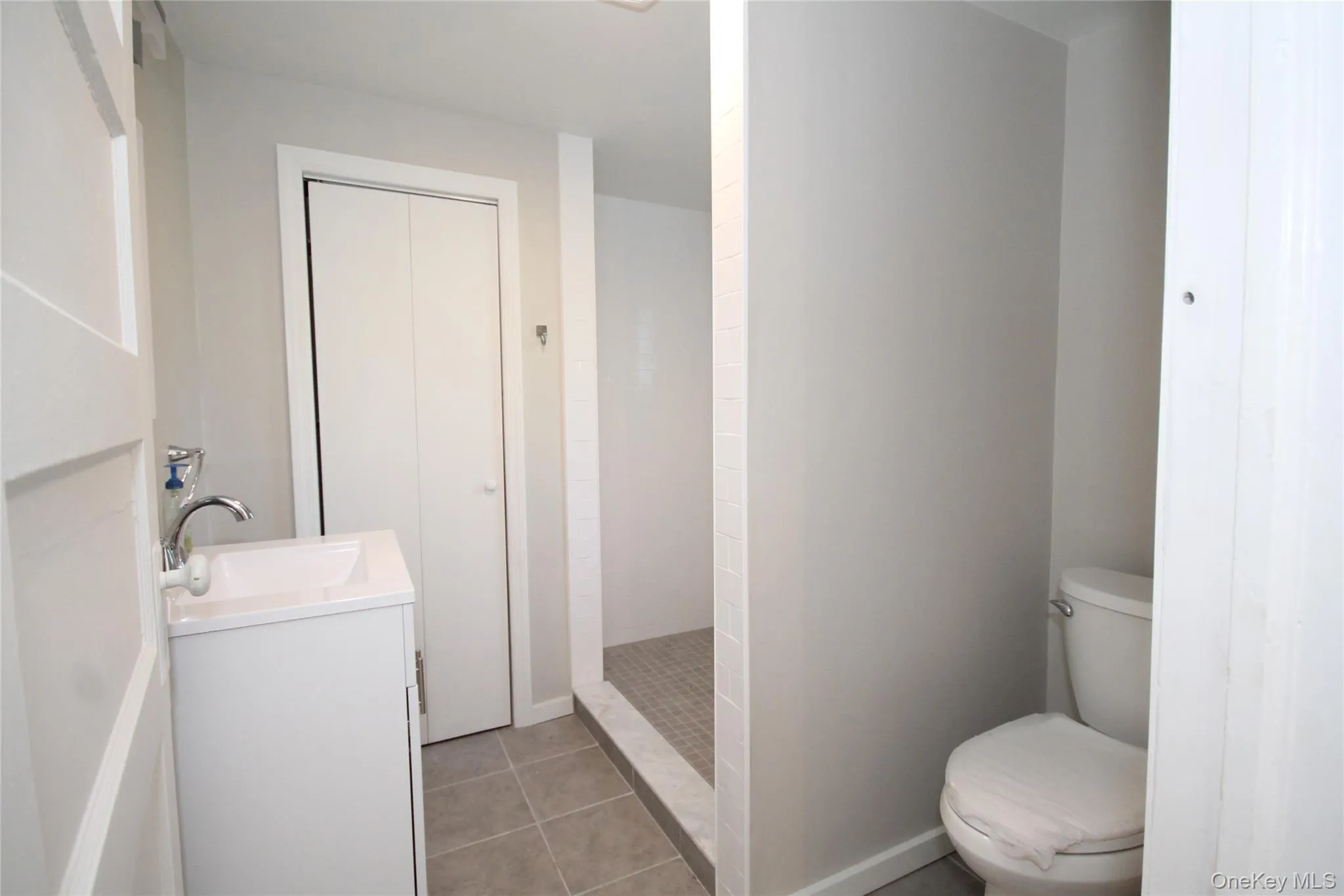 166 Old Cedar Swamp Road, Oyster Bay, NY, 2 Bedroom Bedrooms, 4 Room Rooms,1 BathroomBathrooms,Residential Lease,For Rent,Old Cedar Swamp Road,0,1051012 166 Old Cedar Swamp Road, Oyster Bay, NY, 2 Bedroom Bedrooms, 4 Room Rooms,1 BathroomBathrooms,Residential Lease,For Rent,Old Cedar Swamp Road,0,1051012