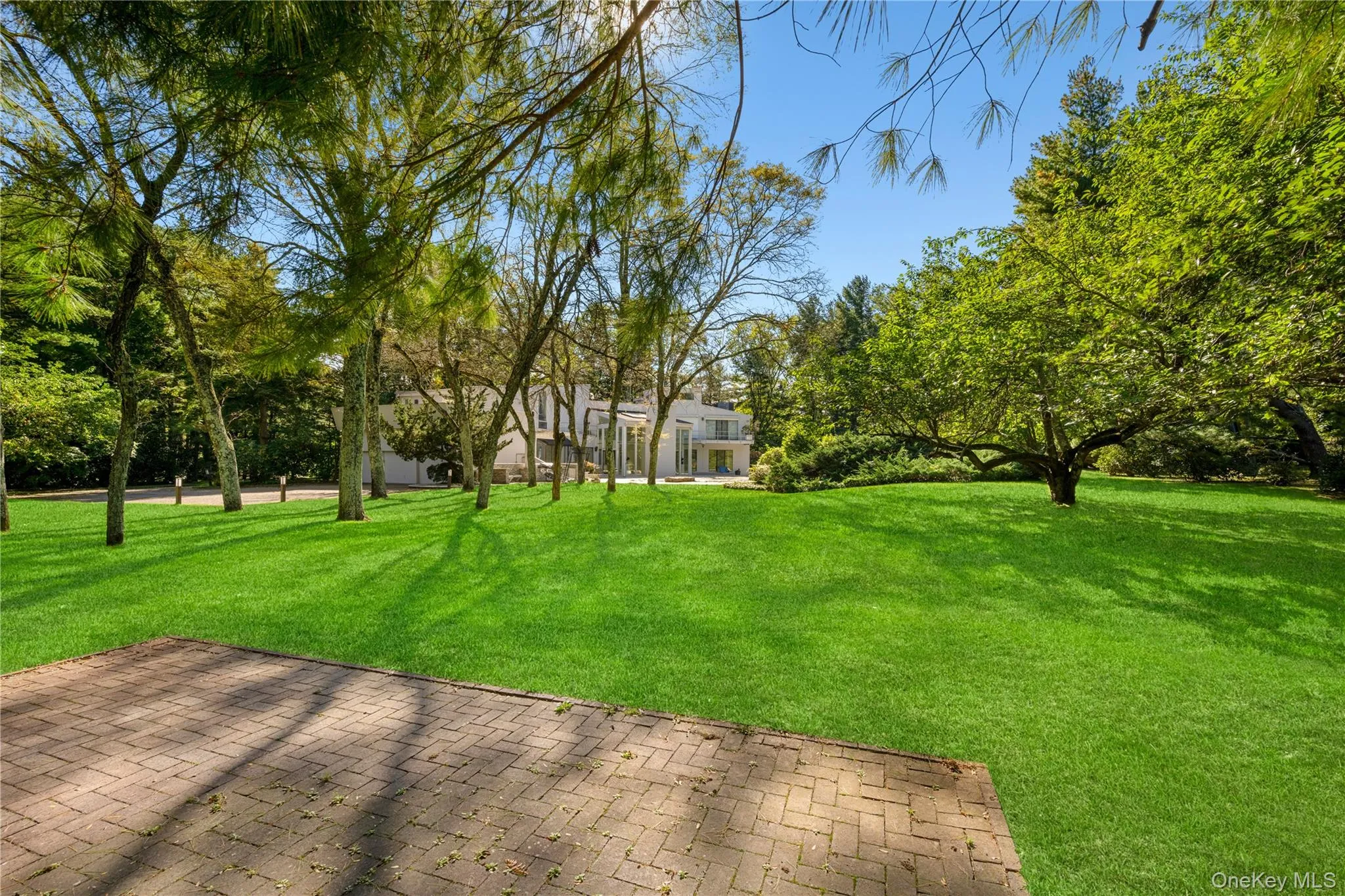 11 Surrey Lane, North Hempstead, NY, 5 Bedrooms Bedrooms, 11 Rooms Rooms,5 BathroomsBathrooms,Residential,For Rent,Surrey,0,1051014 11 Surrey Lane, North Hempstead, NY, 5 Bedrooms Bedrooms, 11 Rooms Rooms,5 BathroomsBathrooms,Residential,For Rent,Surrey,0,1051014