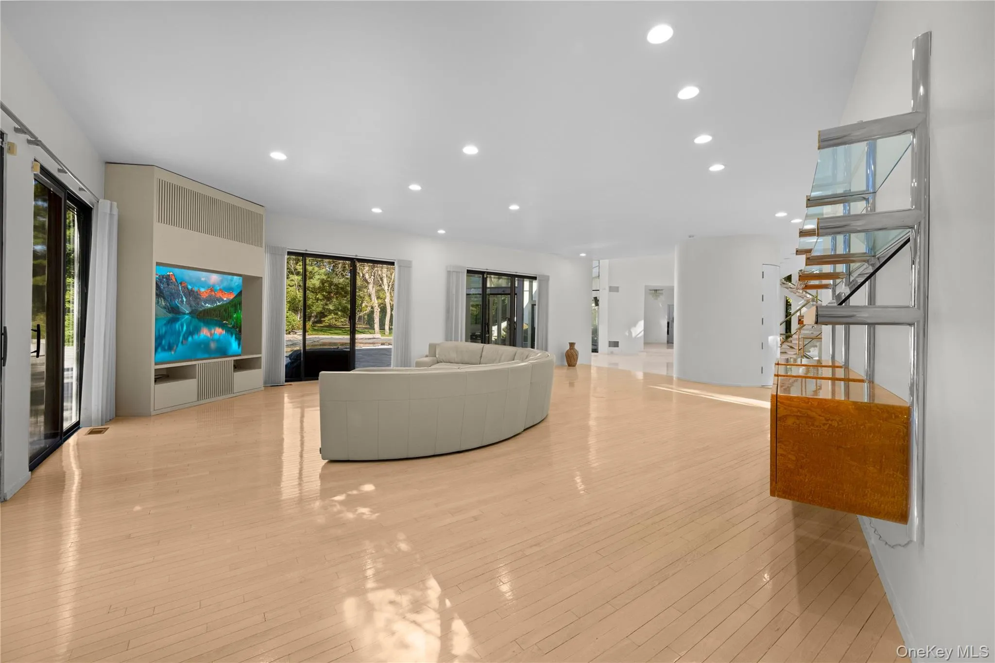 11 Surrey Lane, North Hempstead, NY, 5 Bedrooms Bedrooms, 11 Rooms Rooms,5 BathroomsBathrooms,Residential,For Rent,Surrey,0,1051014 11 Surrey Lane, North Hempstead, NY, 5 Bedrooms Bedrooms, 11 Rooms Rooms,5 BathroomsBathrooms,Residential,For Rent,Surrey,0,1051014