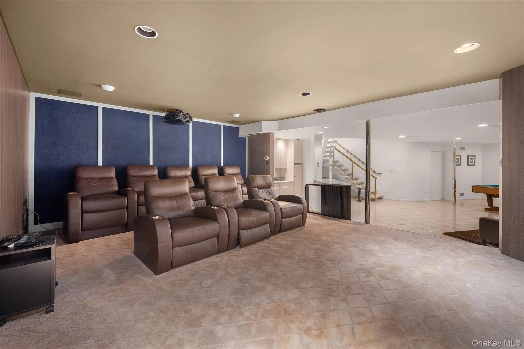 11 Surrey Lane, North Hempstead, NY, 5 Bedrooms Bedrooms, 11 Rooms Rooms,5 BathroomsBathrooms,Residential,For Rent,Surrey,0,1051014 11 Surrey Lane, North Hempstead, NY, 5 Bedrooms Bedrooms, 11 Rooms Rooms,5 BathroomsBathrooms,Residential,For Rent,Surrey,0,1051014
