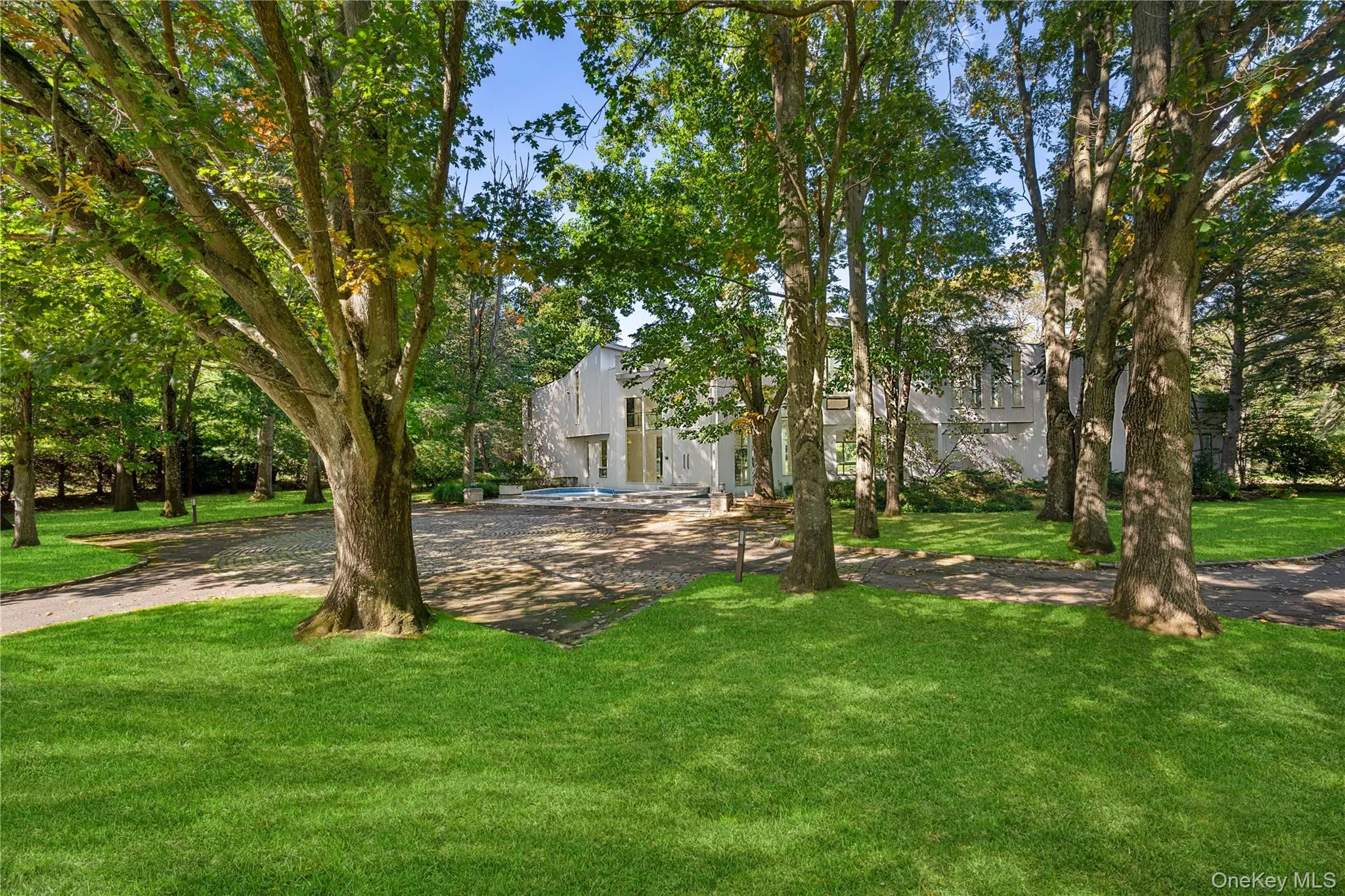 11 Surrey Lane, North Hempstead, NY, 5 Bedrooms Bedrooms, 11 Rooms Rooms,5 BathroomsBathrooms,Residential,For Rent,Surrey,0,1051014 11 Surrey Lane, North Hempstead, NY, 5 Bedrooms Bedrooms, 11 Rooms Rooms,5 BathroomsBathrooms,Residential,For Rent,Surrey,0,1051014