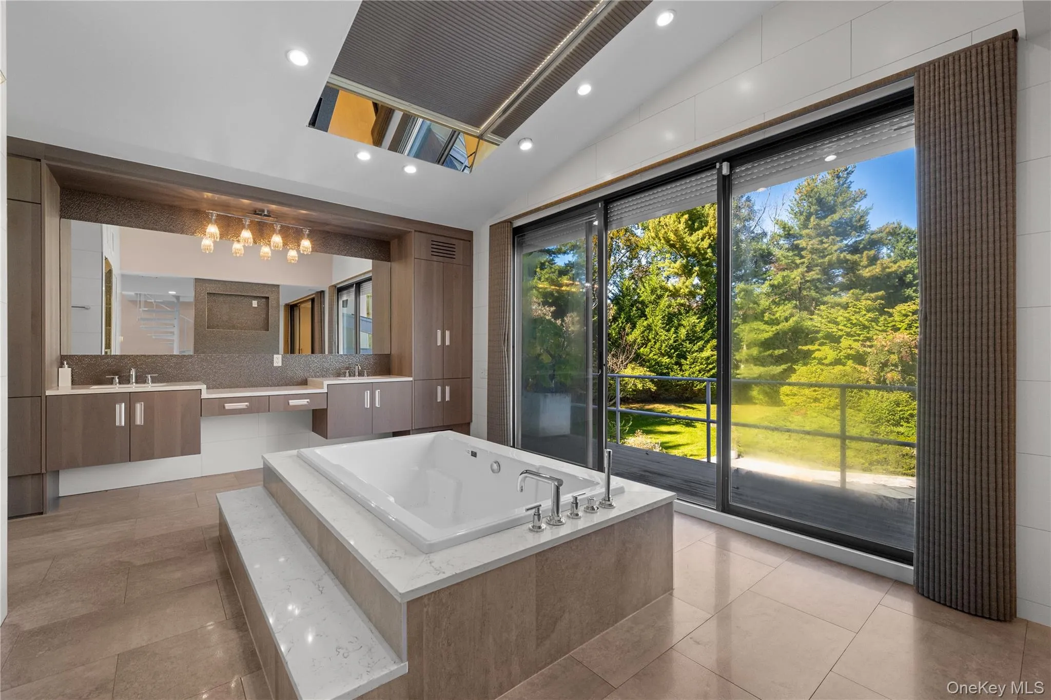11 Surrey Lane, North Hempstead, NY, 5 Bedrooms Bedrooms, 11 Rooms Rooms,5 BathroomsBathrooms,Residential,For Rent,Surrey,0,1051014 11 Surrey Lane, North Hempstead, NY, 5 Bedrooms Bedrooms, 11 Rooms Rooms,5 BathroomsBathrooms,Residential,For Rent,Surrey,0,1051014