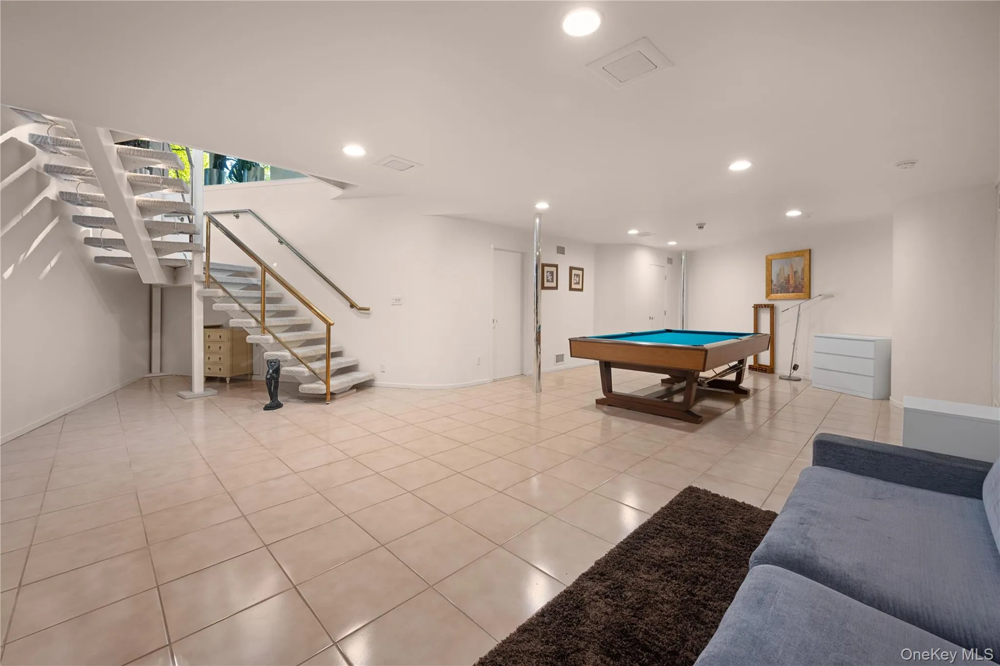 11 Surrey Lane, North Hempstead, NY, 5 Bedrooms Bedrooms, 11 Rooms Rooms,5 BathroomsBathrooms,Residential,For Rent,Surrey,0,1051014 11 Surrey Lane, North Hempstead, NY, 5 Bedrooms Bedrooms, 11 Rooms Rooms,5 BathroomsBathrooms,Residential,For Rent,Surrey,0,1051014